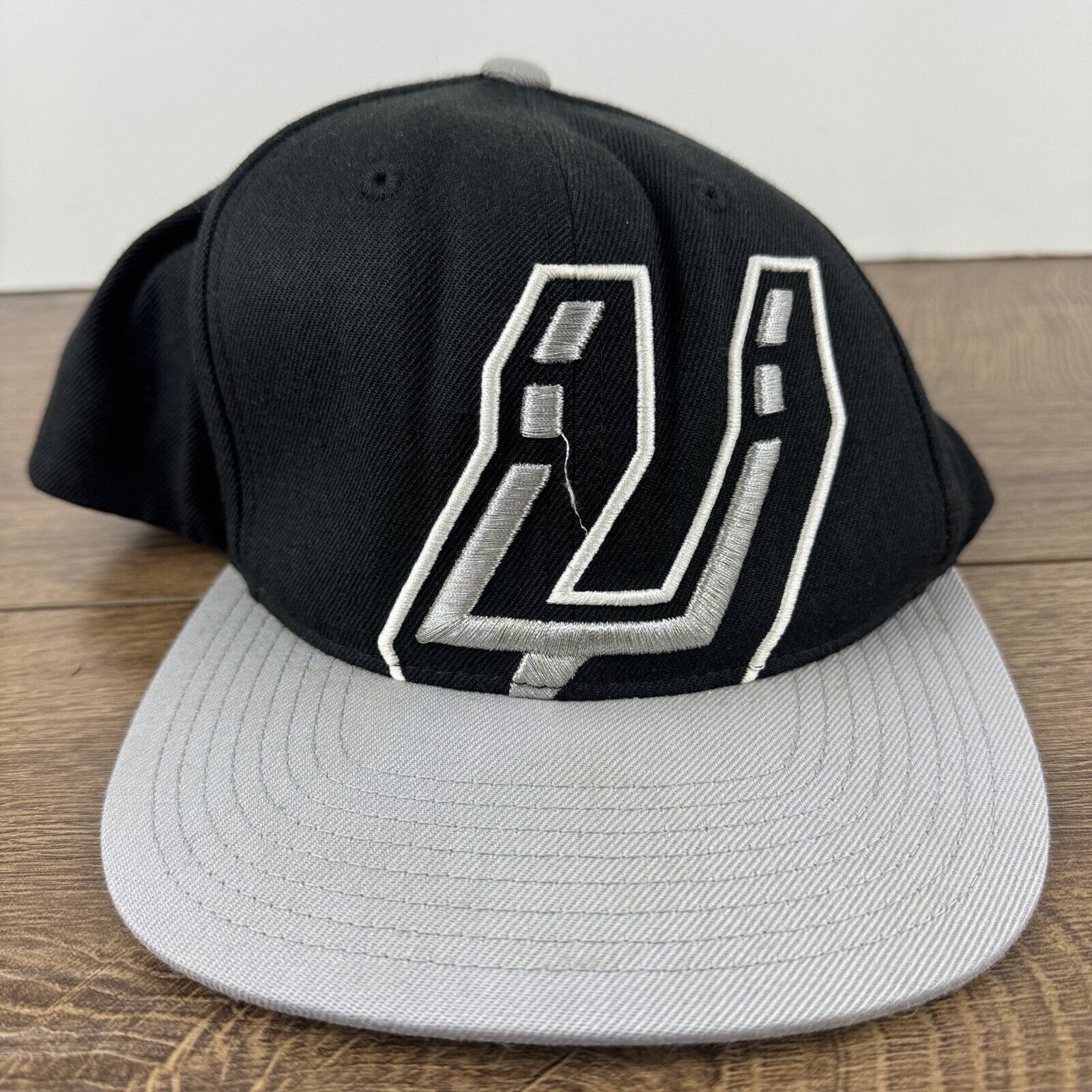 Mitchell & Ness San Antonio Spurs Hat Mitchell & Ness Black Hat Adjustable S Size ONE SIZE - 2 Thumbnail