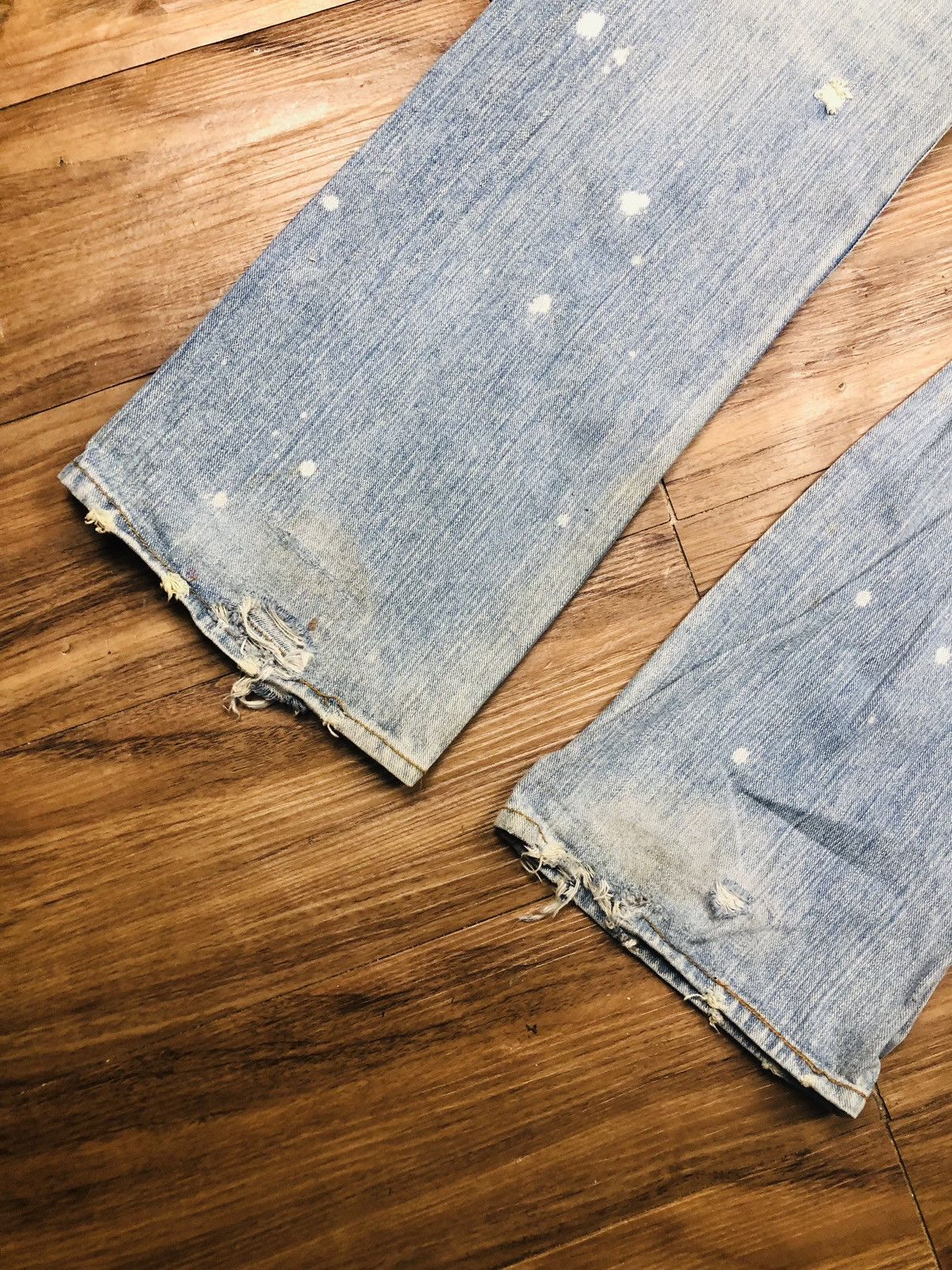 Japanese Brand EXHIBITIONIST Ripped Distressed Light Wash Jeans (37) Size US 31 - 18 Thumbnail
