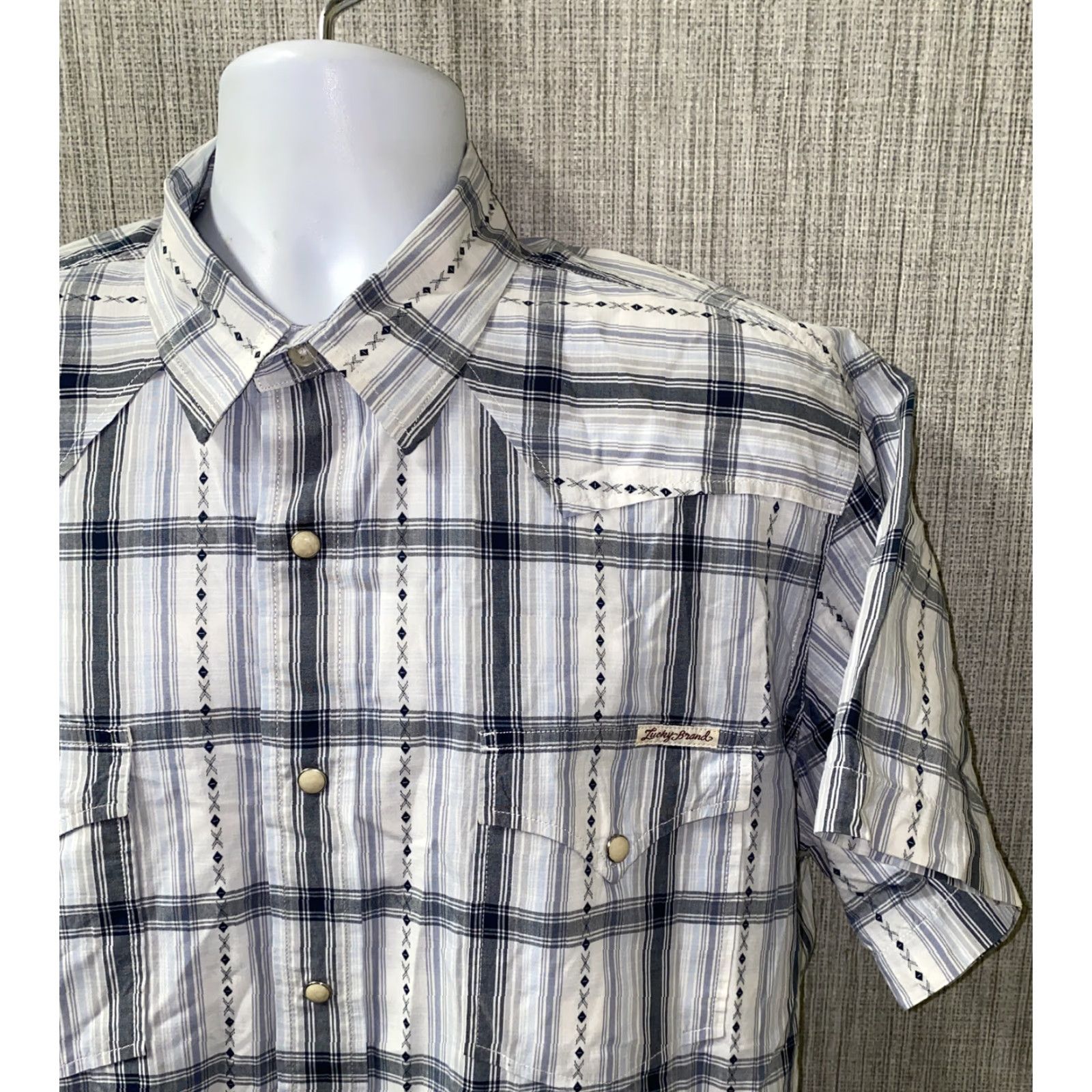 Lucky Brand Lucky Brand Sportswear Shirt XL Blue/Gray Plaid Snap Button Short Sleeve Men Regular Button-Up Size US XL / EU 56 / 4 - 2 Thumbnail