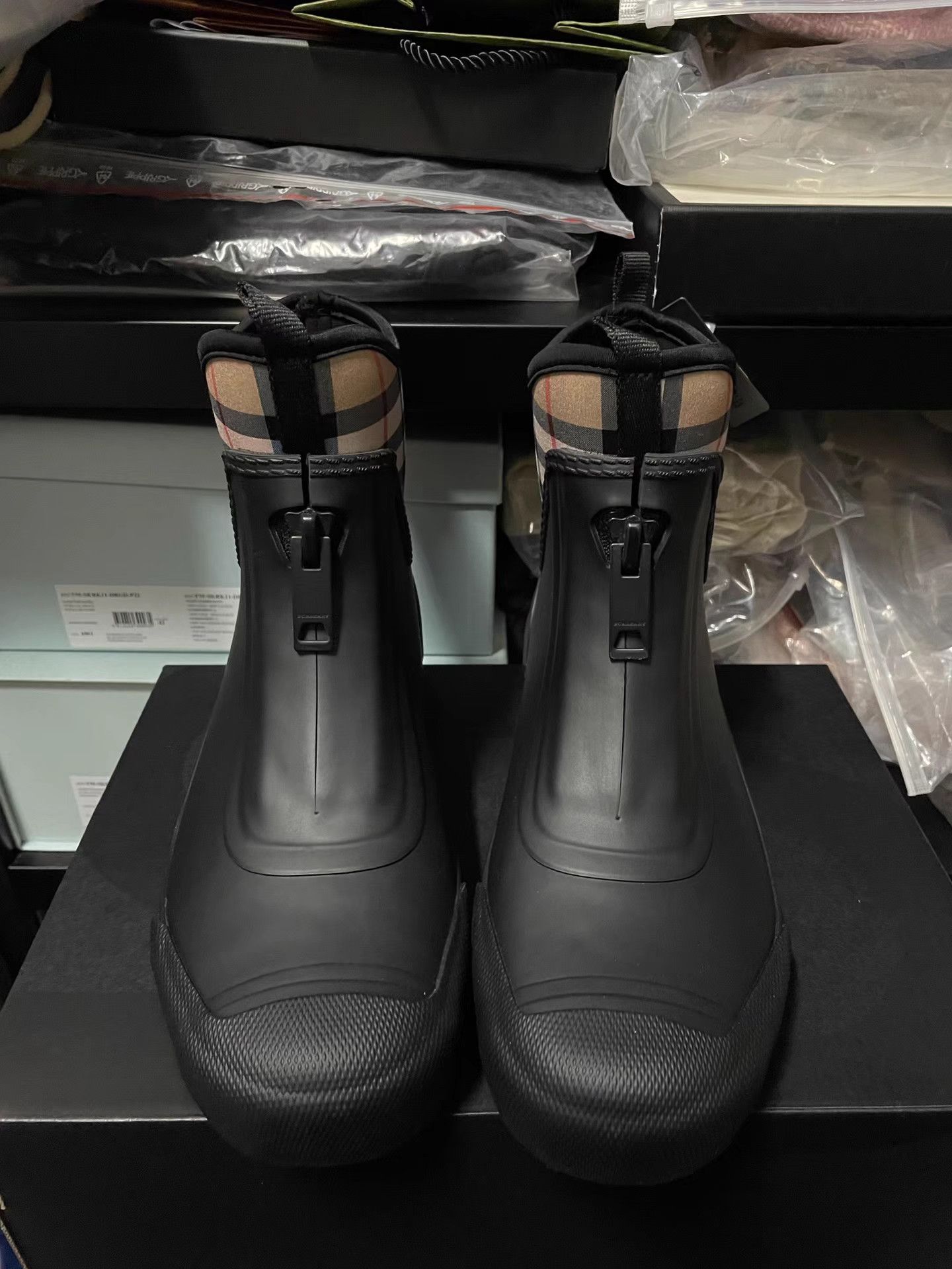 Burberry Burberry Check Black Rain Boots K6 Size US 9 / IT 39 - 2 Thumbnail