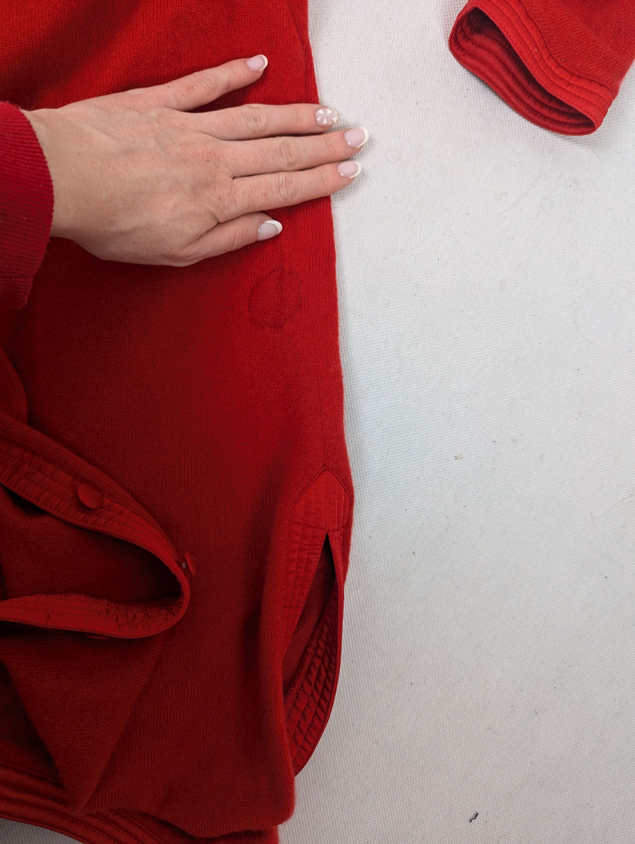 Valentino Valentino red cashmere cardigan Size L / US 10 / IT 46 - 8 Thumbnail