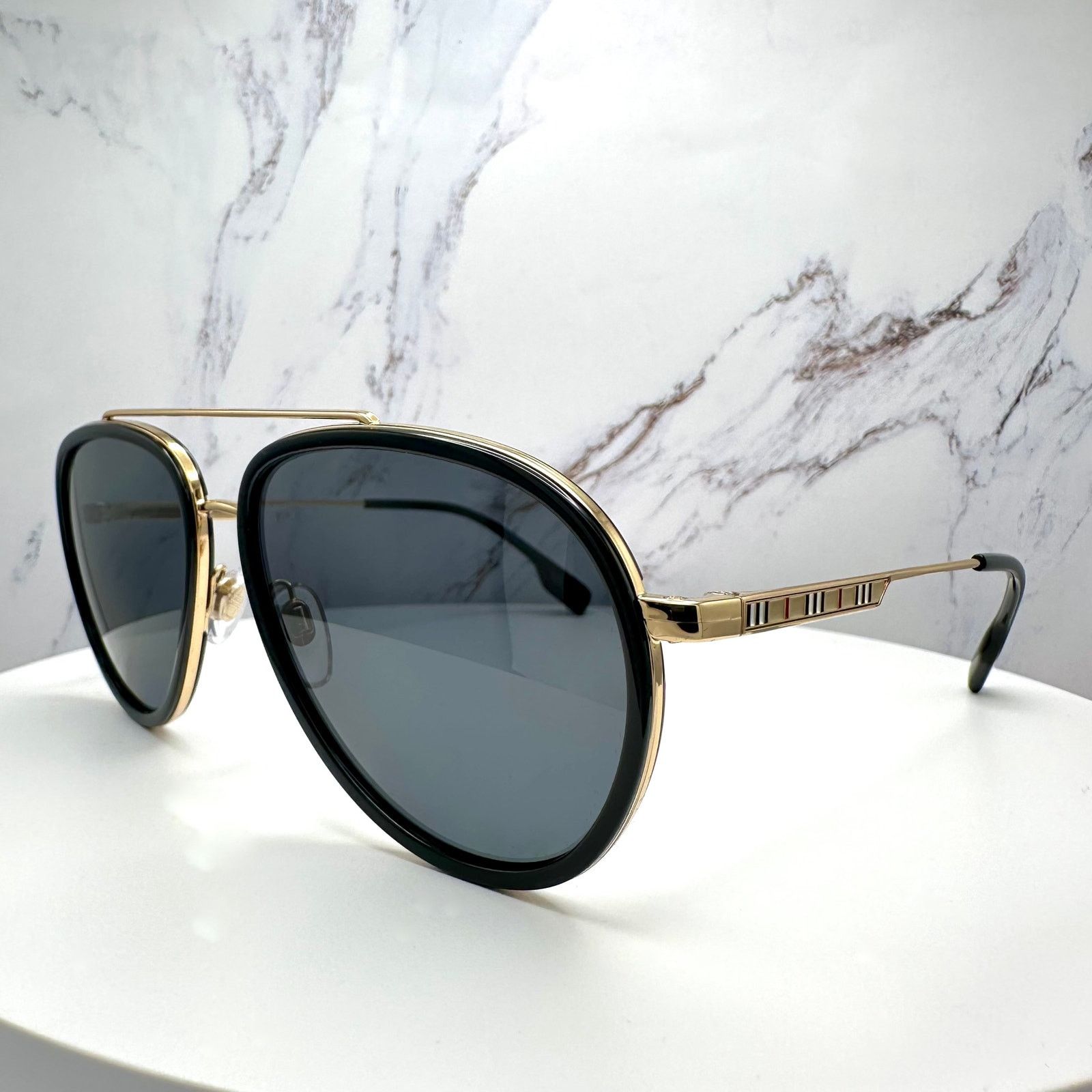Burberry New Burberry Sunglasses Polarized Gold Black Aviator Size ONE SIZE - 13 Thumbnail