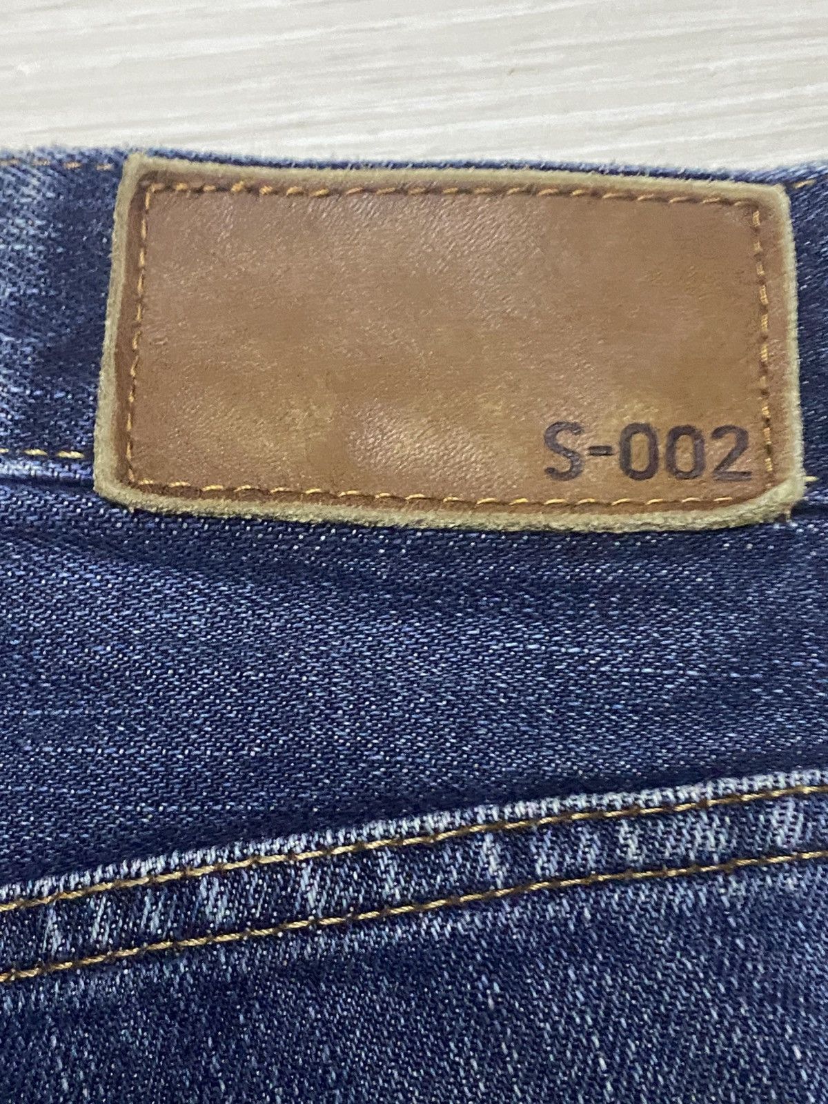 Japanese Brand Vintage Uniqlo S002 Distressed Fade Wash Slim Straight Jeans Size US 30 / EU 46 - 13 Thumbnail