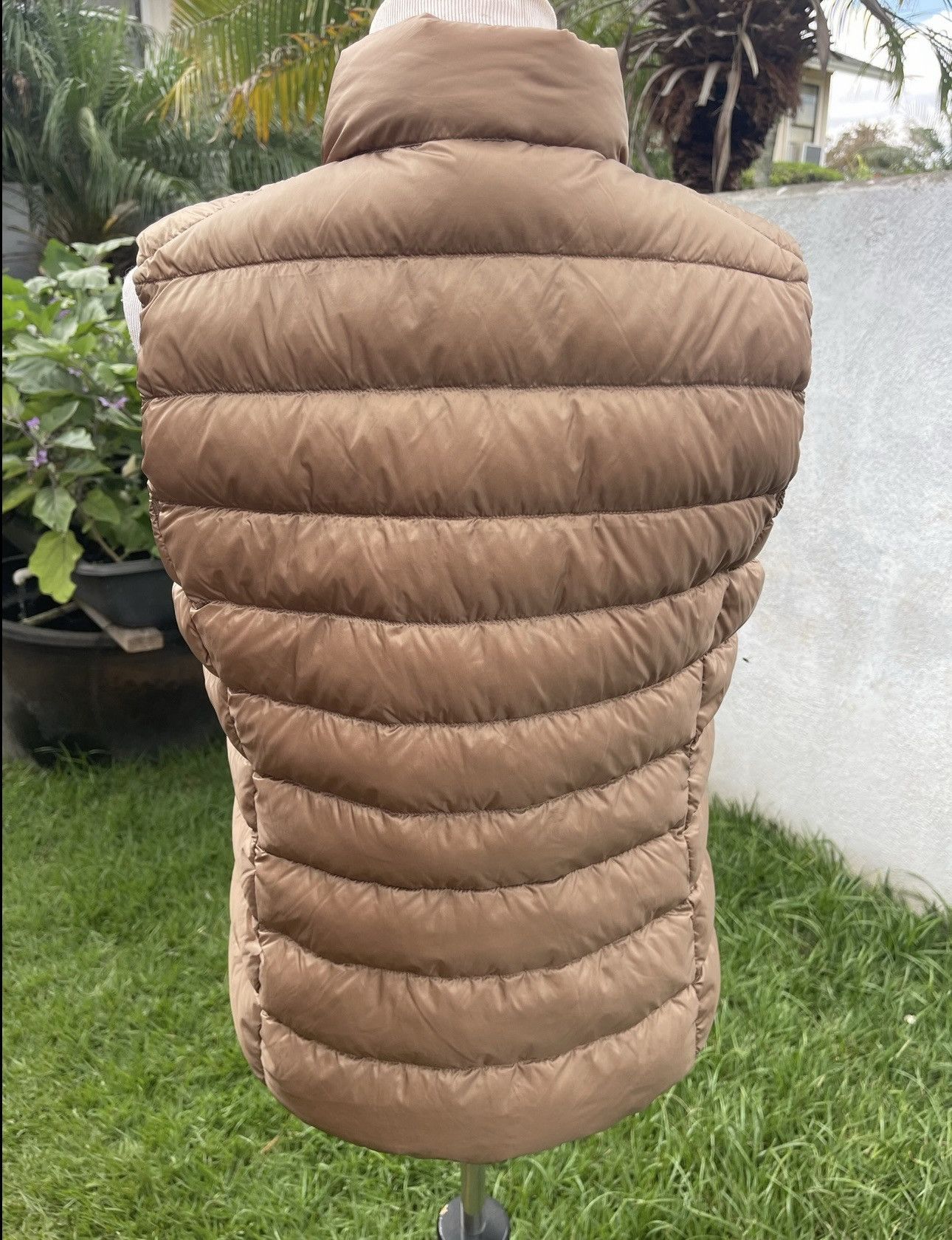 Uniqlo New Uniqlo Vest Women L Brown Ultra Light Down Waterproof Size L / US 10 / IT 46 - 2 Thumbnail