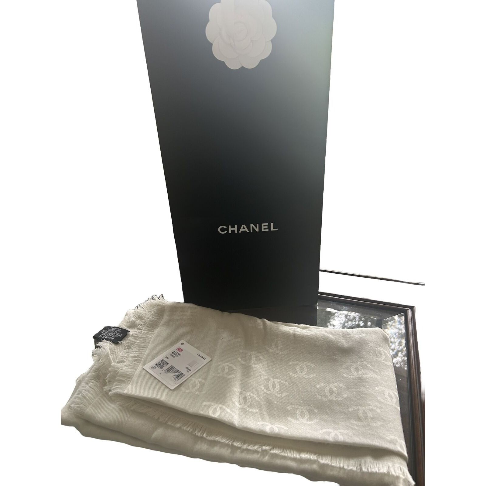 Chanel Chanel Stole Scarf Ivory NWT Gorgeous🤍 Gift Bag Size ONE SIZE - 1 Thumbnail