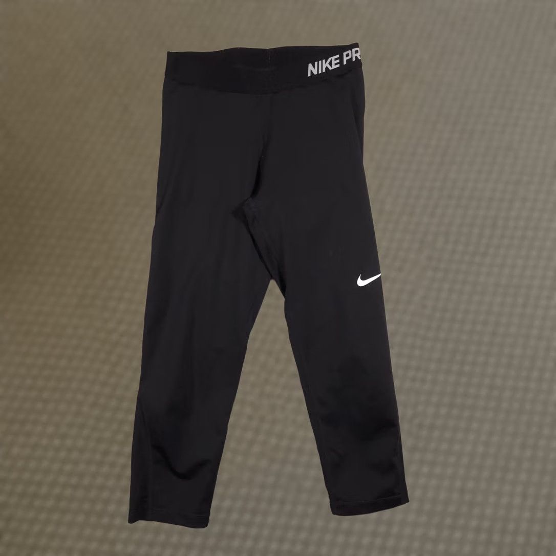 Nike VINTAGE Nike Pro Compression Pants Womens Medium Black 3/4 Leggings Dri-FIT Athletic Gym Size 32" / US 10 / IT 46 - 1 Thumbnail