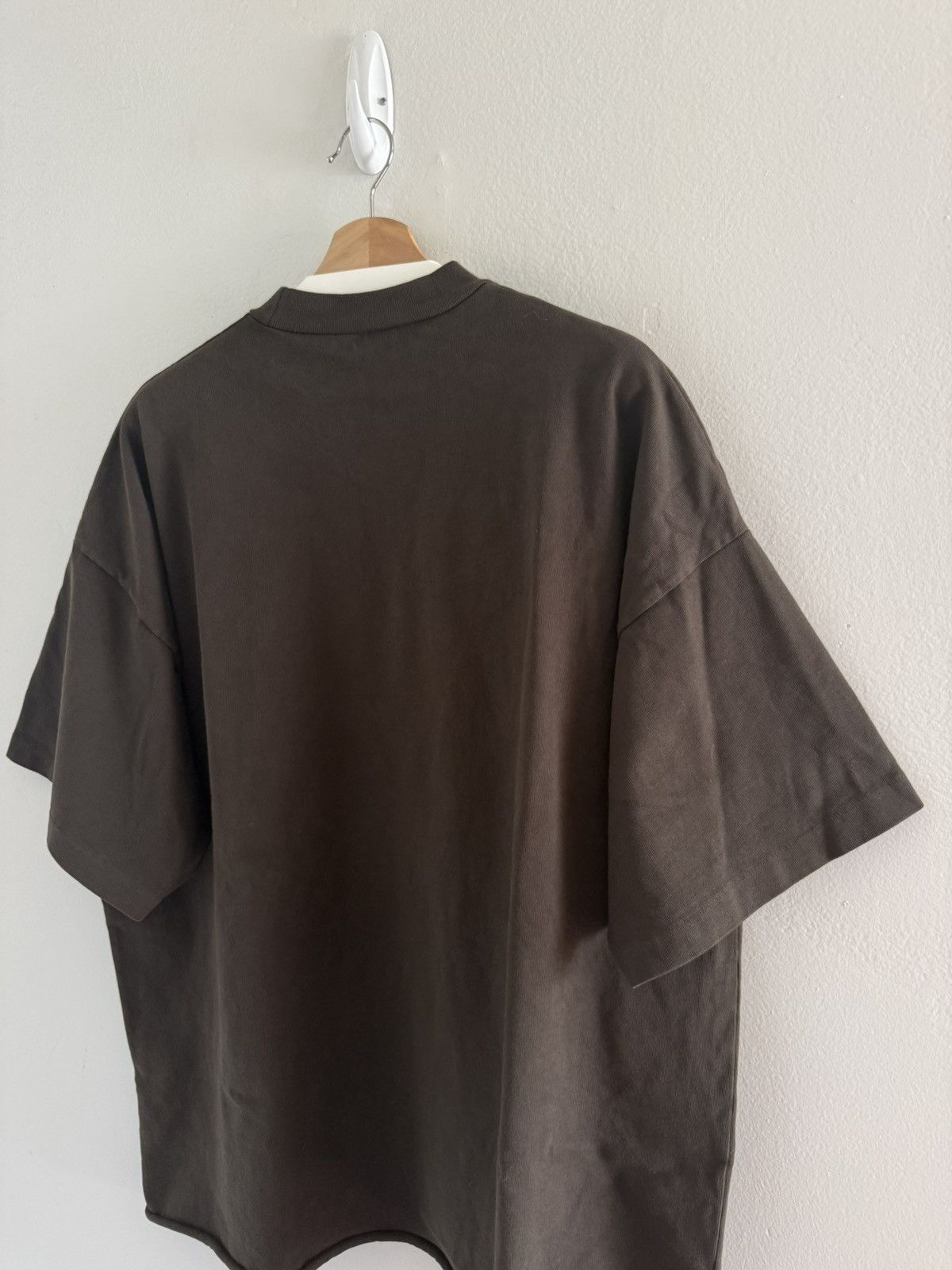 Kanye West SAMPLE Yeezy Season 7 Dark Brown Boxy Coachella Tee Shirt Size US L / EU 52-54 / 3 - 15 Thumbnail