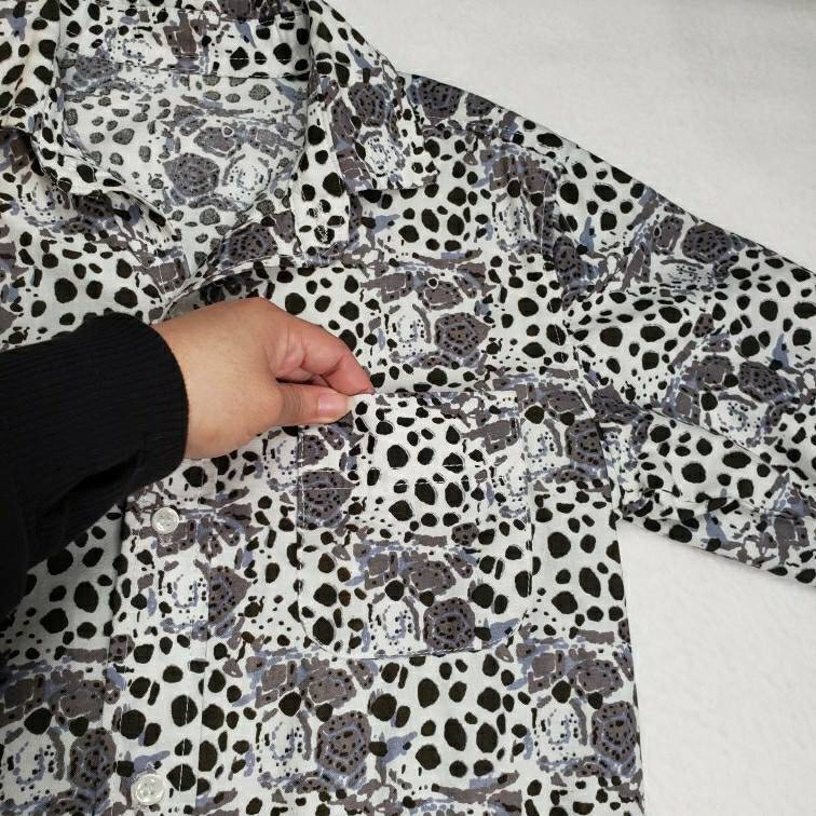 Other Animal Print Block Print Button Up Shirt Mens Small White Size US S / EU 44-46 / 1 - 7 Thumbnail