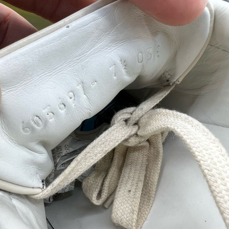 Gucci Gucci Mickey Mouse Ace Sneakers for Men - Size US 8 / EU 41 - 5 Thumbnail