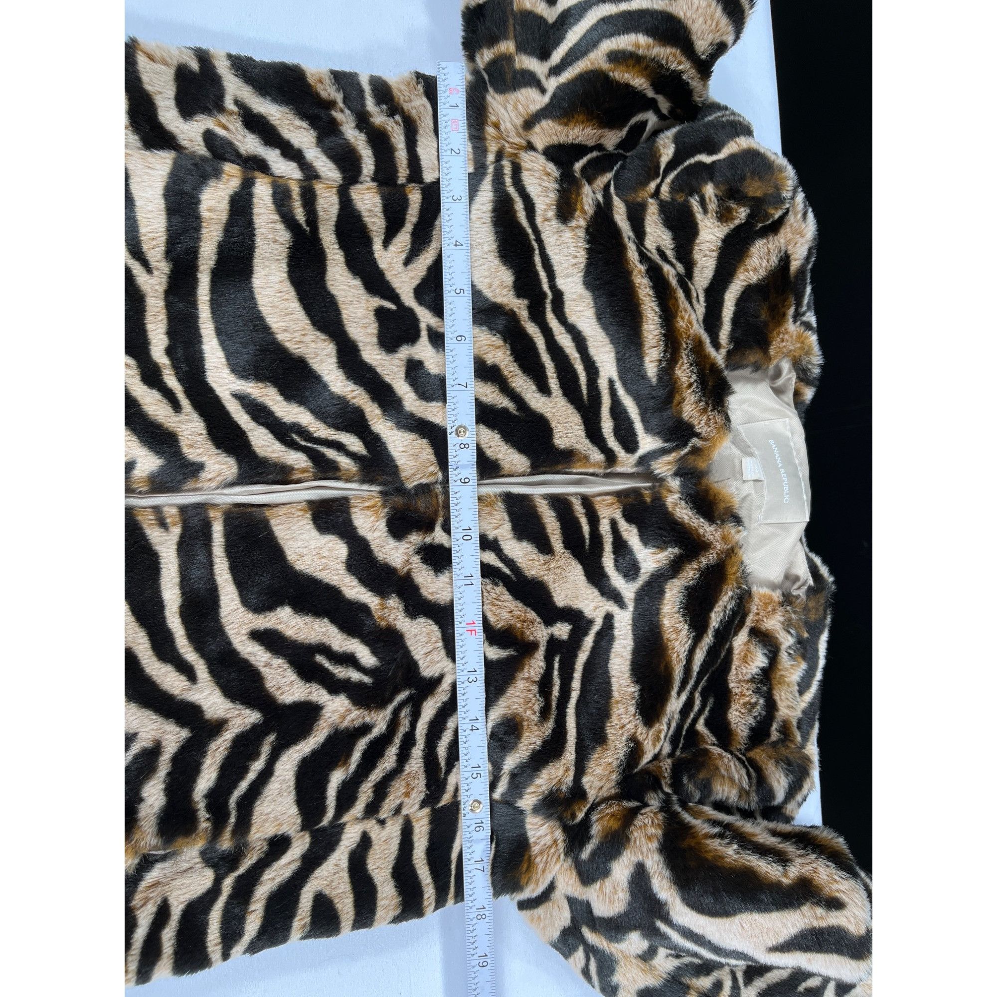Banana Republic Banana Republic SKU 7894 Womens Faux Fur Tiger Print Jacket Size XS / US 0-2 / IT 36-38 - 6 Thumbnail