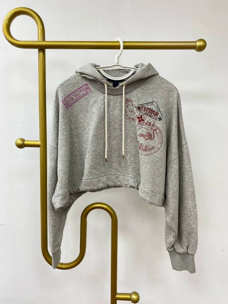 Louis Vuitton Louis Vuitton Seal drawstring cropped sweatshirt Size L / US 10 / IT 46 - 1 Thumbnail