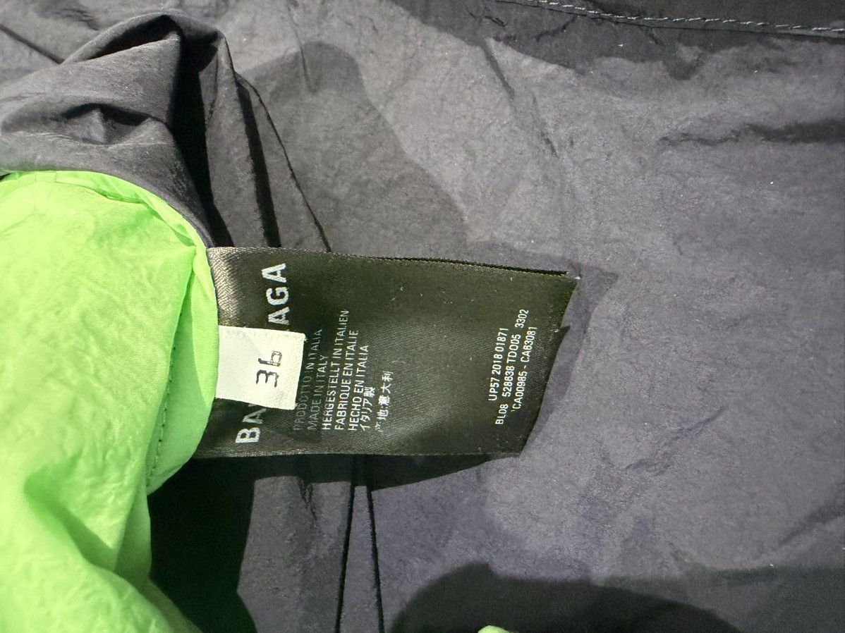Balenciaga Balenciaga Color block logo neon green windbreaker Size US XS / EU 42 / 0 - 3 Thumbnail