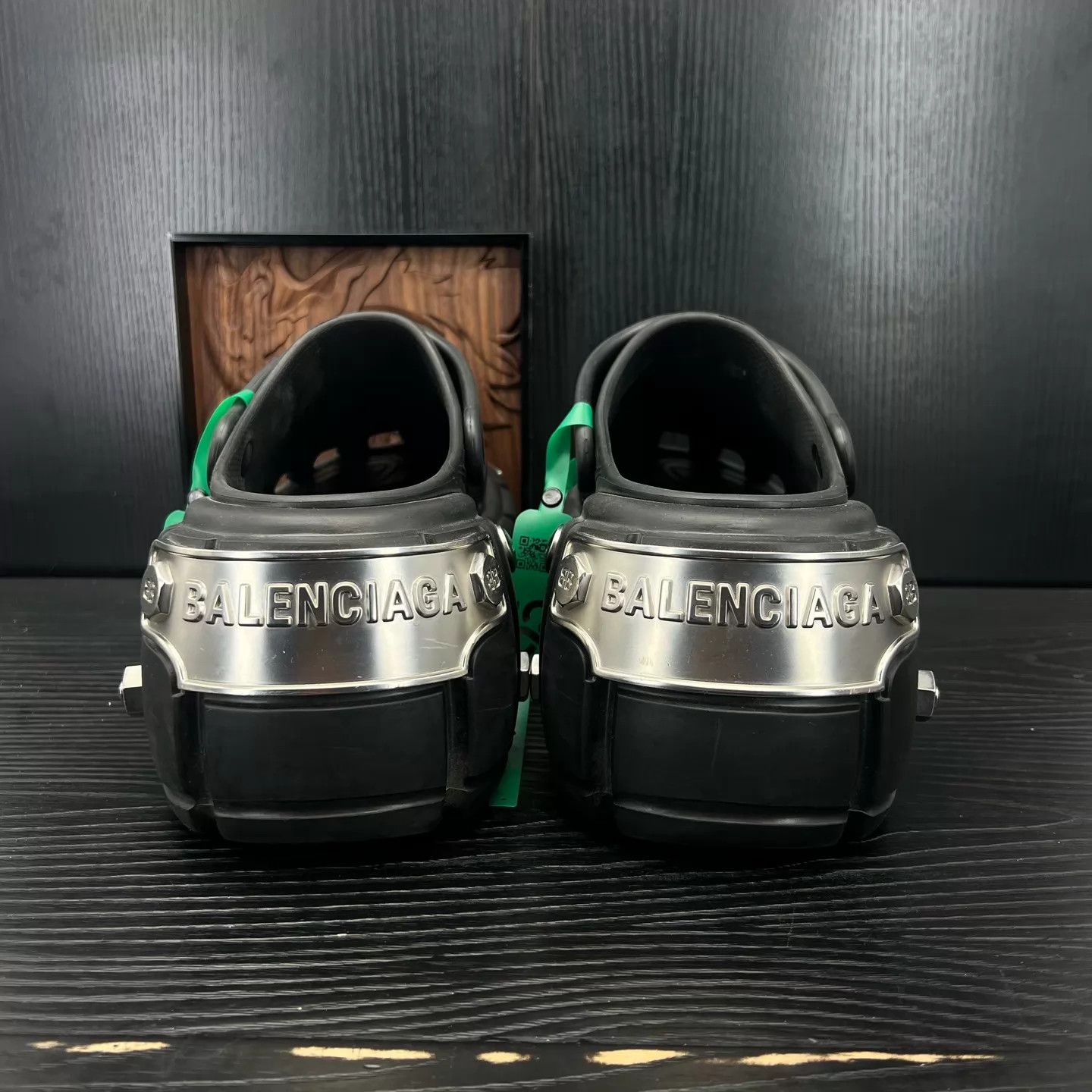 Balenciaga Balenciaga Crocs Slippers 44 Like New With Box Size US 11 / EU 44 - 6 Thumbnail