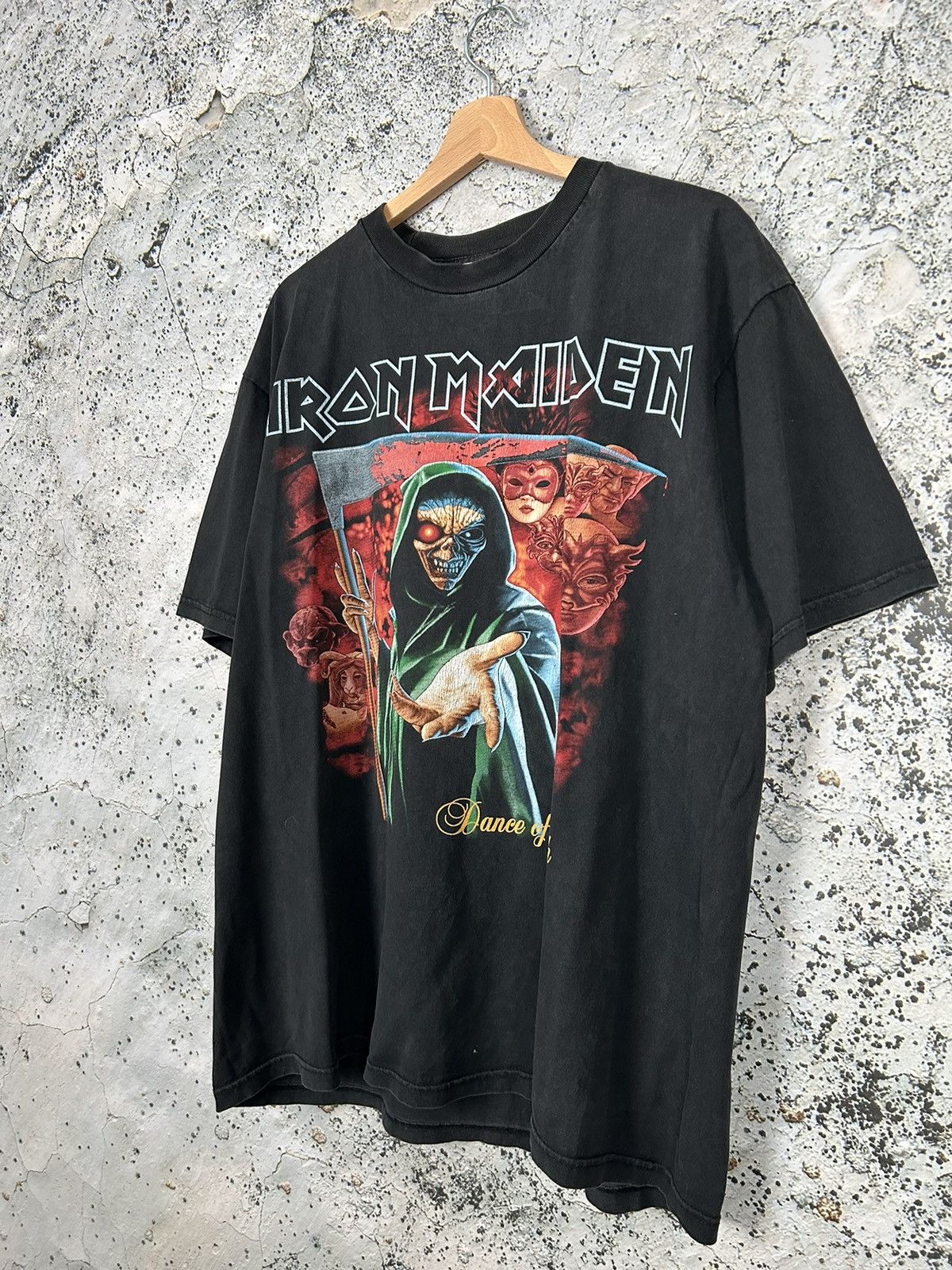 Band Tees Vintage Iron Maiden Dance of Death Rock Band Tee Metal Rare Size US XL / EU 56 / 4 - 2 Thumbnail