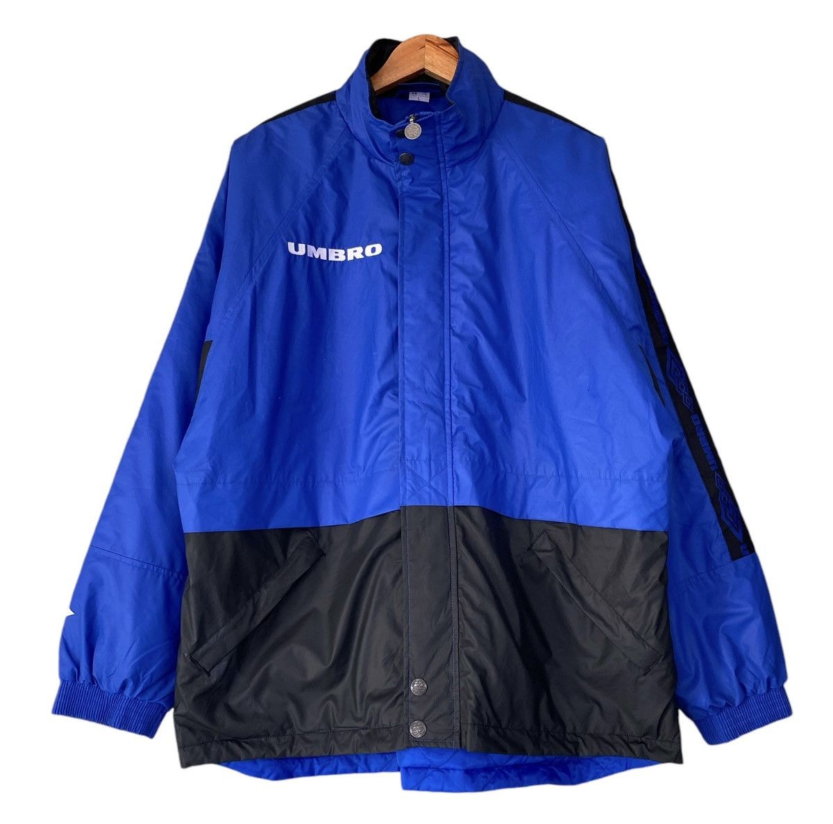 UMBRO 90s ナイロンジャケット 9090×umbro ナイロンジャケット ネイビー 9090 × umbro Gradation