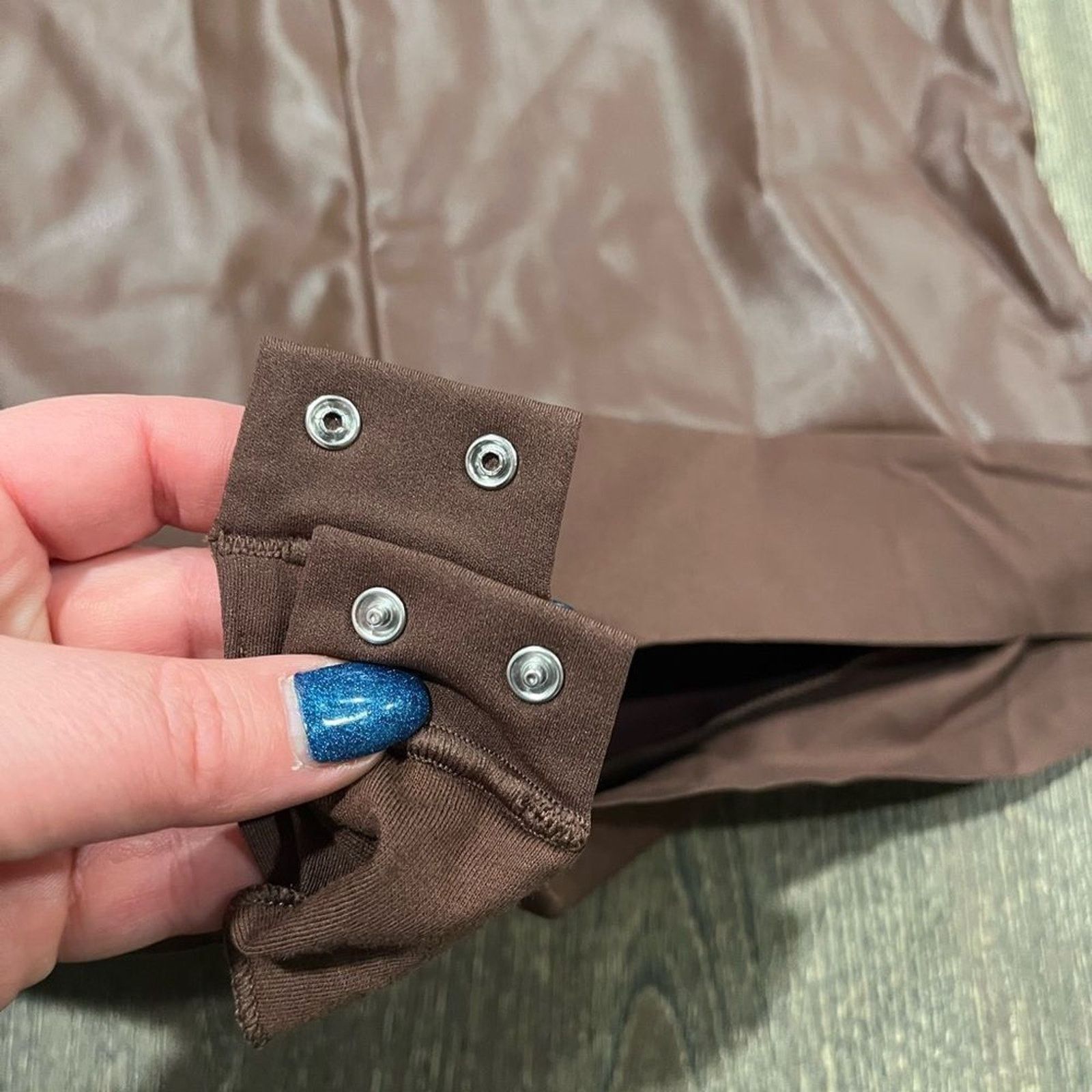 SKIMS NWT Skims Faux Leather Crew Neck Bodysuit Cocoa Size 3X Size 3XL / US 20-22 - 5 Thumbnail