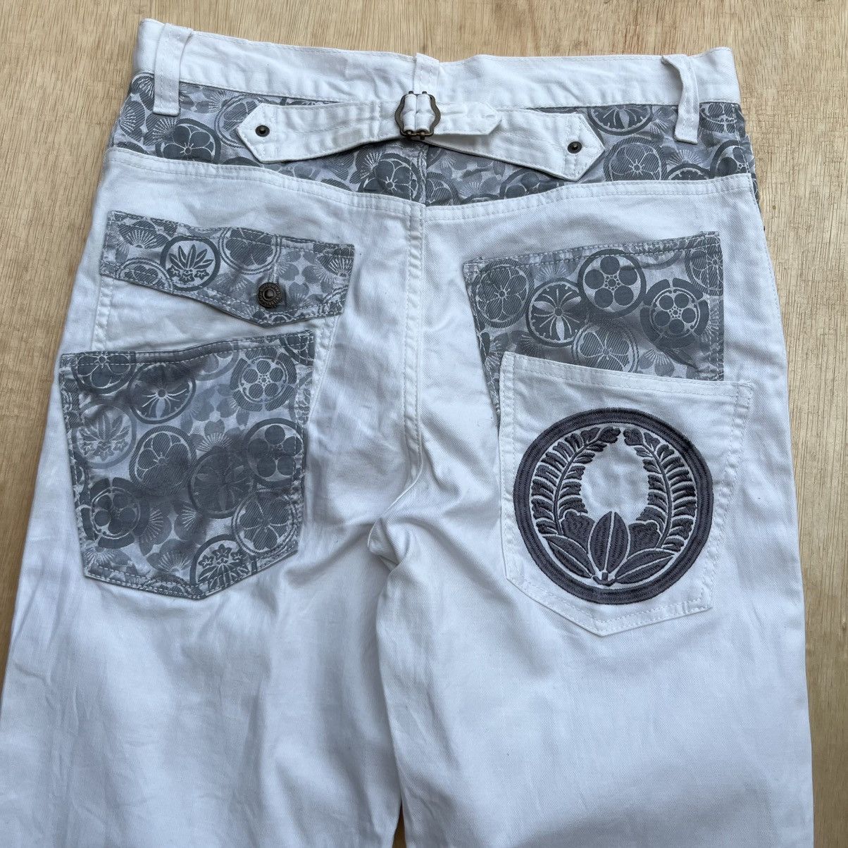 Japanese Brand YAJIE SUKAJAN JAPANESE BRAND WHITE REGULAR STRAIGHT FIT Size US 32 / EU 48 - 2 Thumbnail