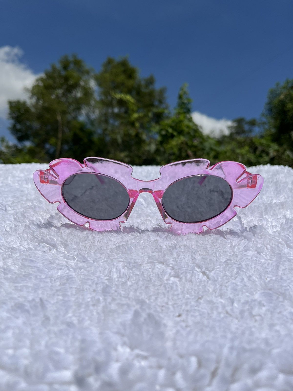 Designer Pink flower sunglasses Cute Flower Sunglasses Size ONE SIZE - 3 Thumbnail