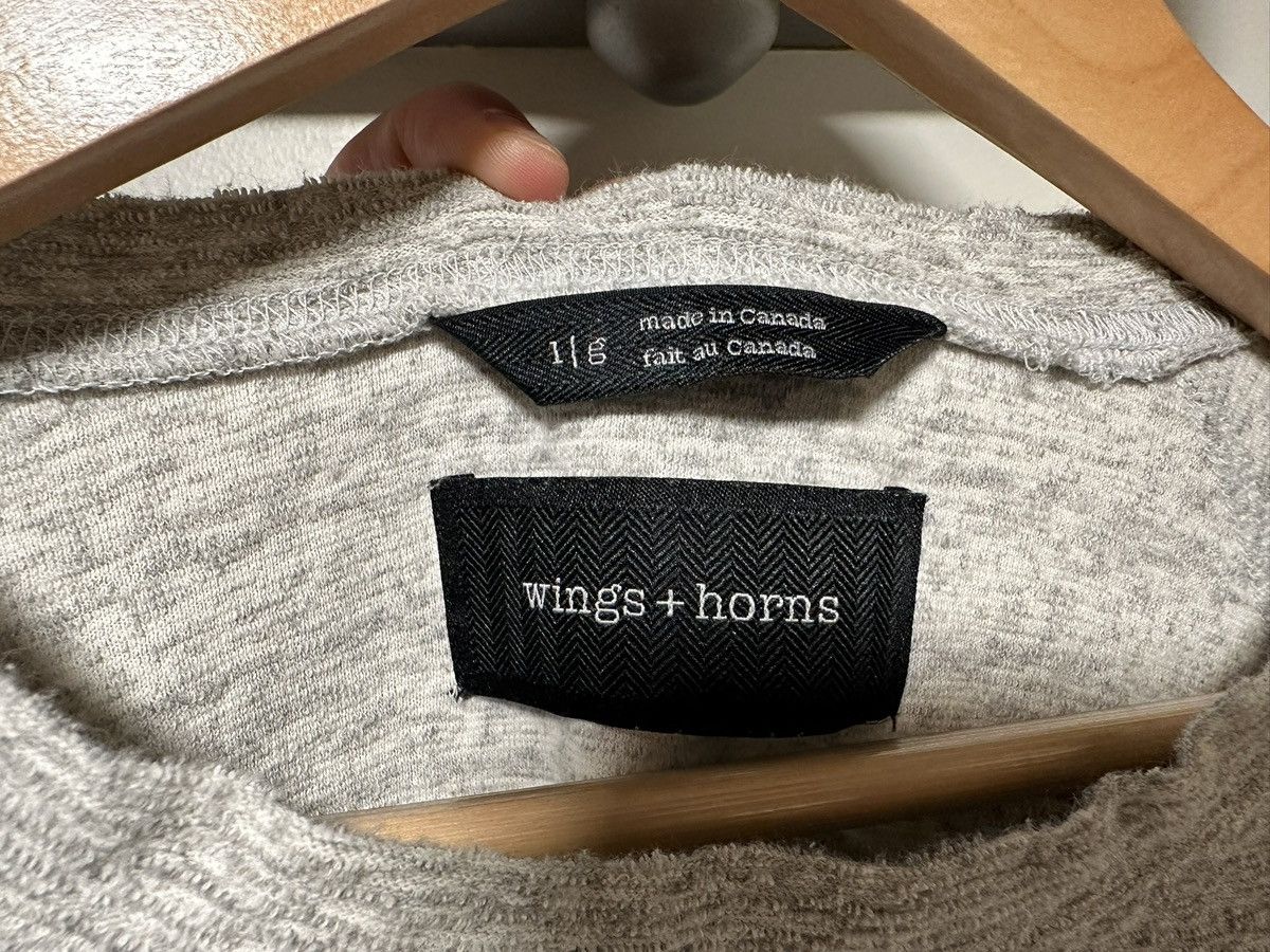 Wings + Horns Loop Knot Short Sleeve T-Shirt Size US L / EU 52-54 / 3 - 5 Thumbnail