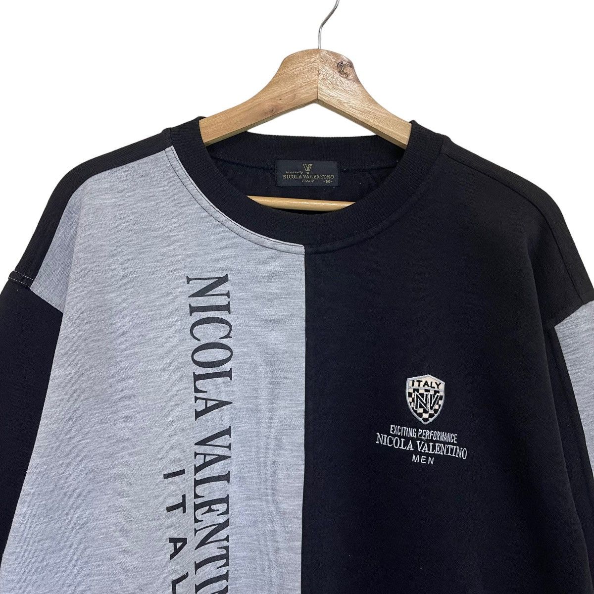 Designer Vintage Nicola Valentino Crewneck Sweatshirt Size M Size US M / EU 48-50 / 2 - 4 Thumbnail