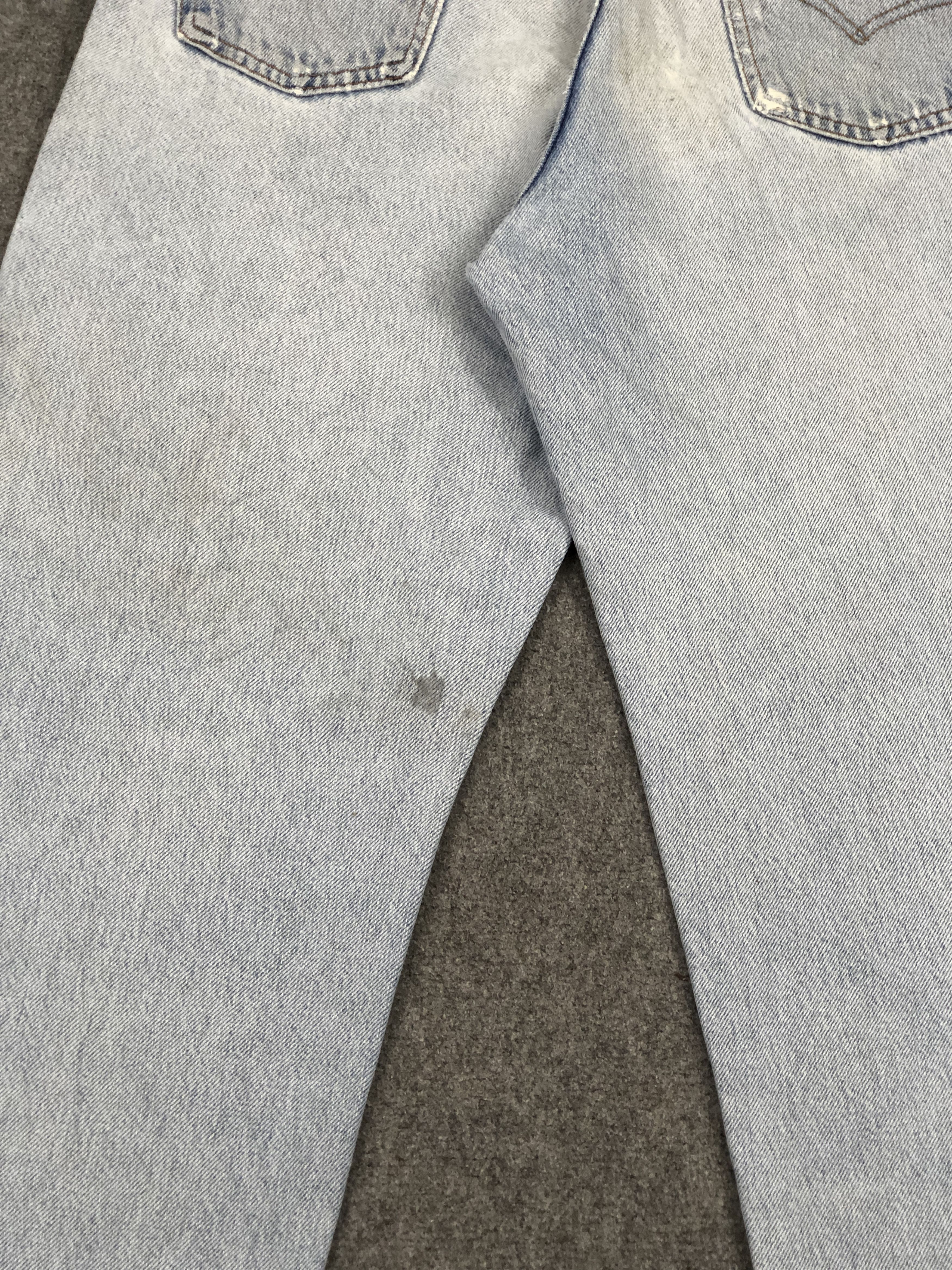 Levi's Distressed Vintage 90s Levis Light Washed Jeans DP2358 Size US 31 - 20 Thumbnail