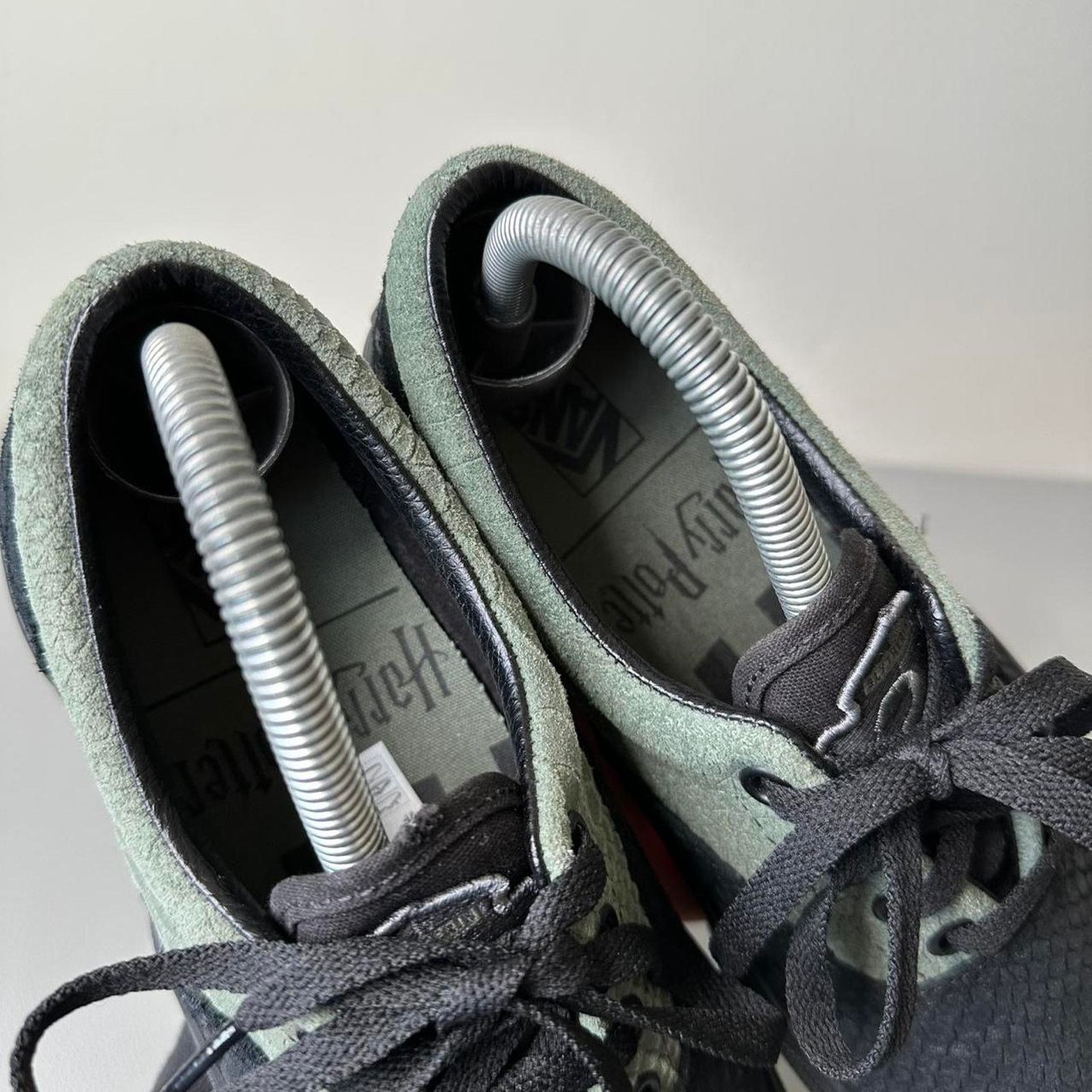 Vans Harry Potter Black Green Slytherin Vans Era Snake Shoe Size US 7.5 / IT 37.5 - 7 Thumbnail