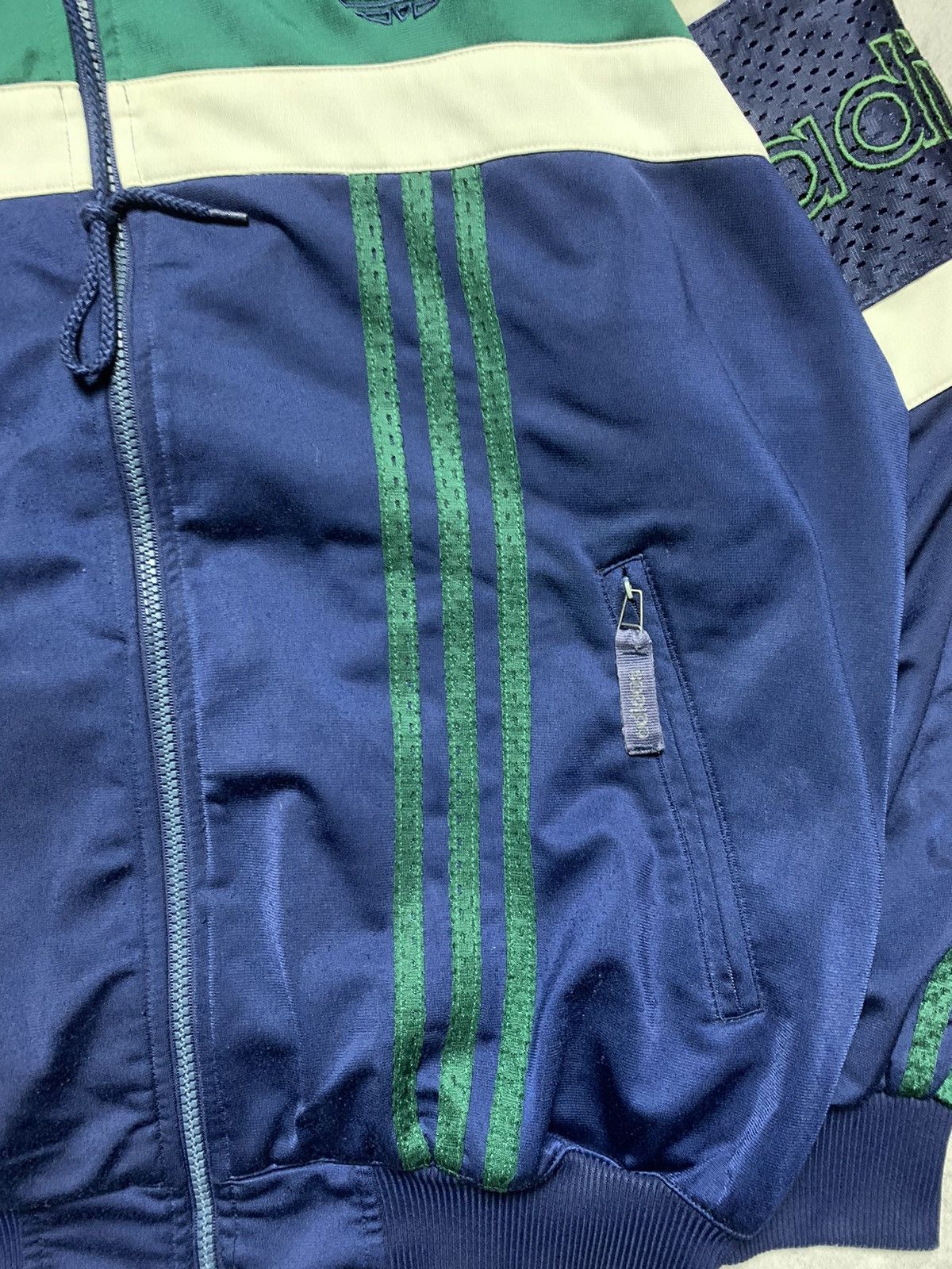Vintage Vintage Adidas Tracksuit Zip sweatshirt jacket Size US XL / EU 56 / 4 - 6 Thumbnail
