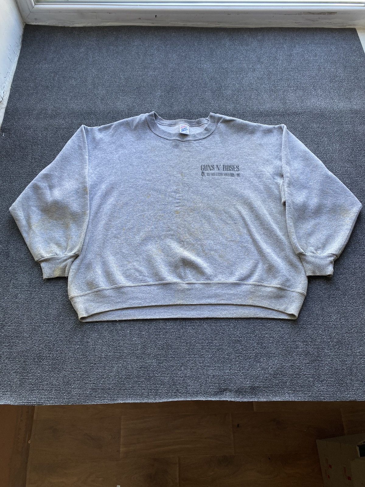 Jerzees 🔥1992 Guns N Roses „Use Your Illusion World Tour” sweatshirt Size US L / EU 52-54 / 3 - 1 Thumbnail
