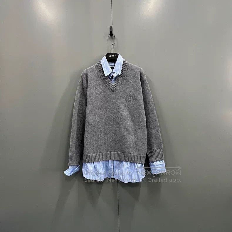 Balenciaga Balenciaga Patchwork faux two-piece V-neck knit top Size US M / EU 48-50 / 2 - 1 Thumbnail