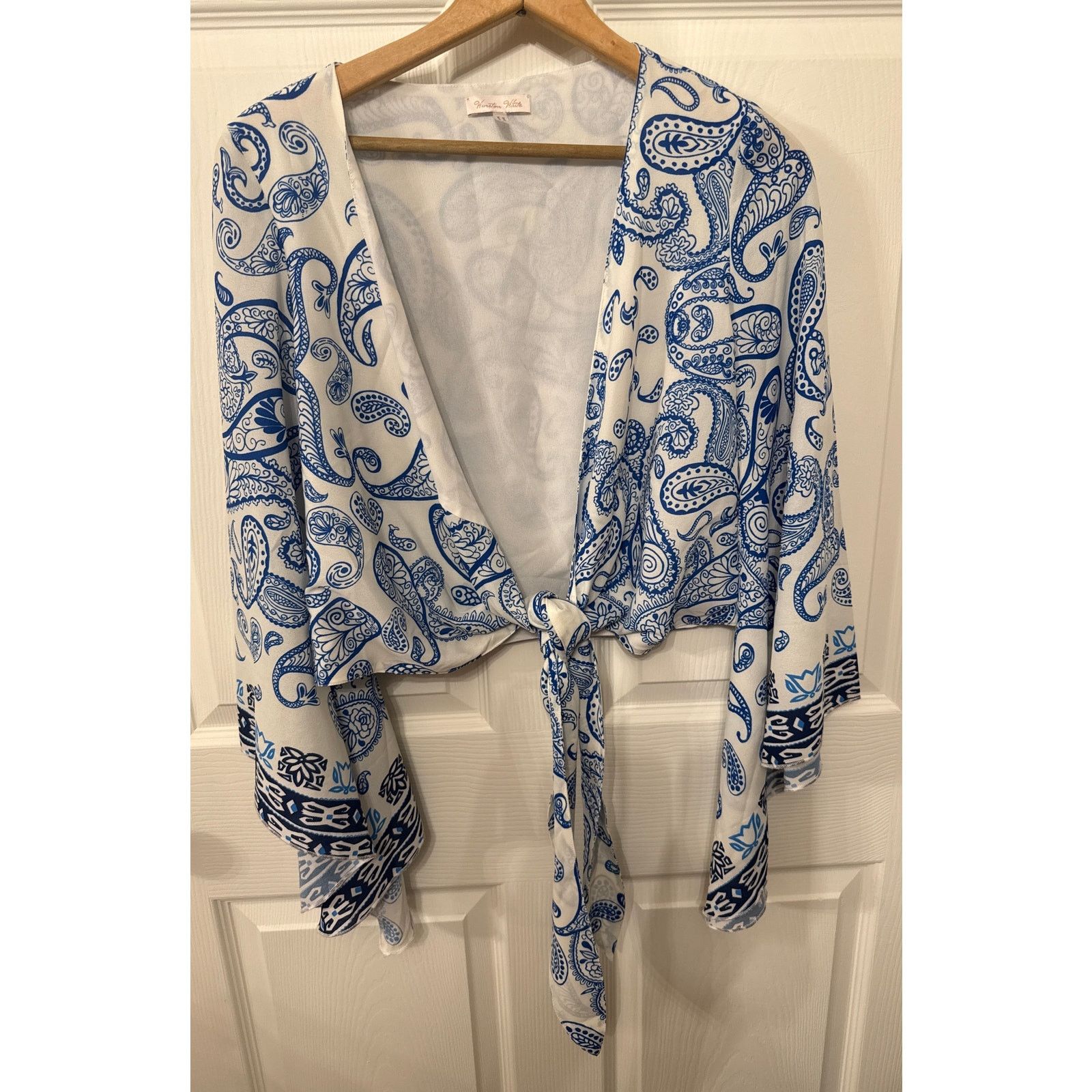 Anthropologie Winston White Paisley Boho Bell Sleeve Tie Front Blouse , S Size S / US 4 / IT 40 - 1 Thumbnail