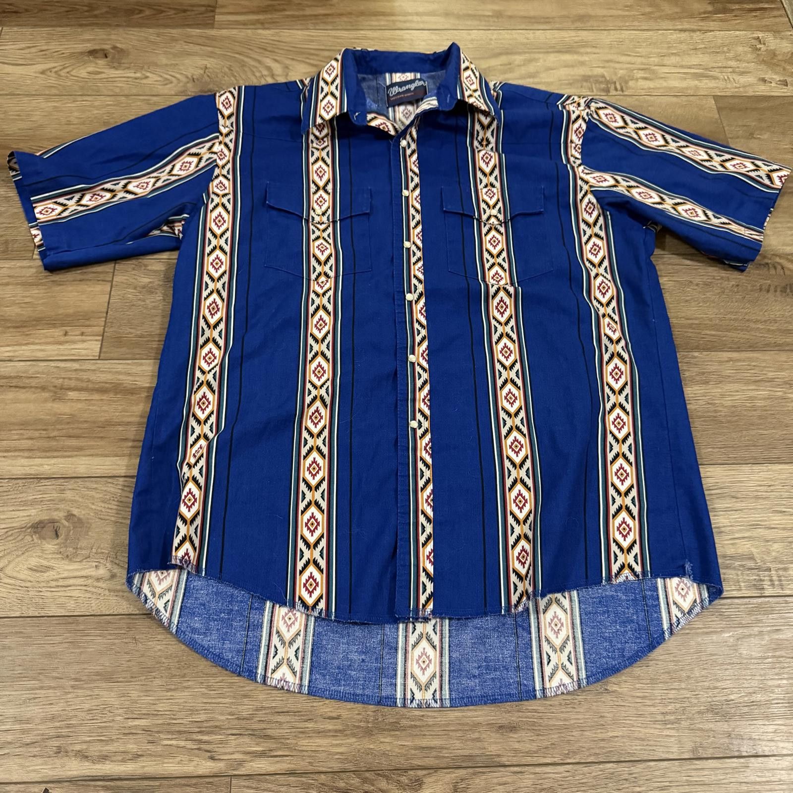Wrangler Vintage Wrangler Southwestern Aztec Snap Shirt Cowboy Size US XL / EU 56 / 4 - 1 Thumbnail