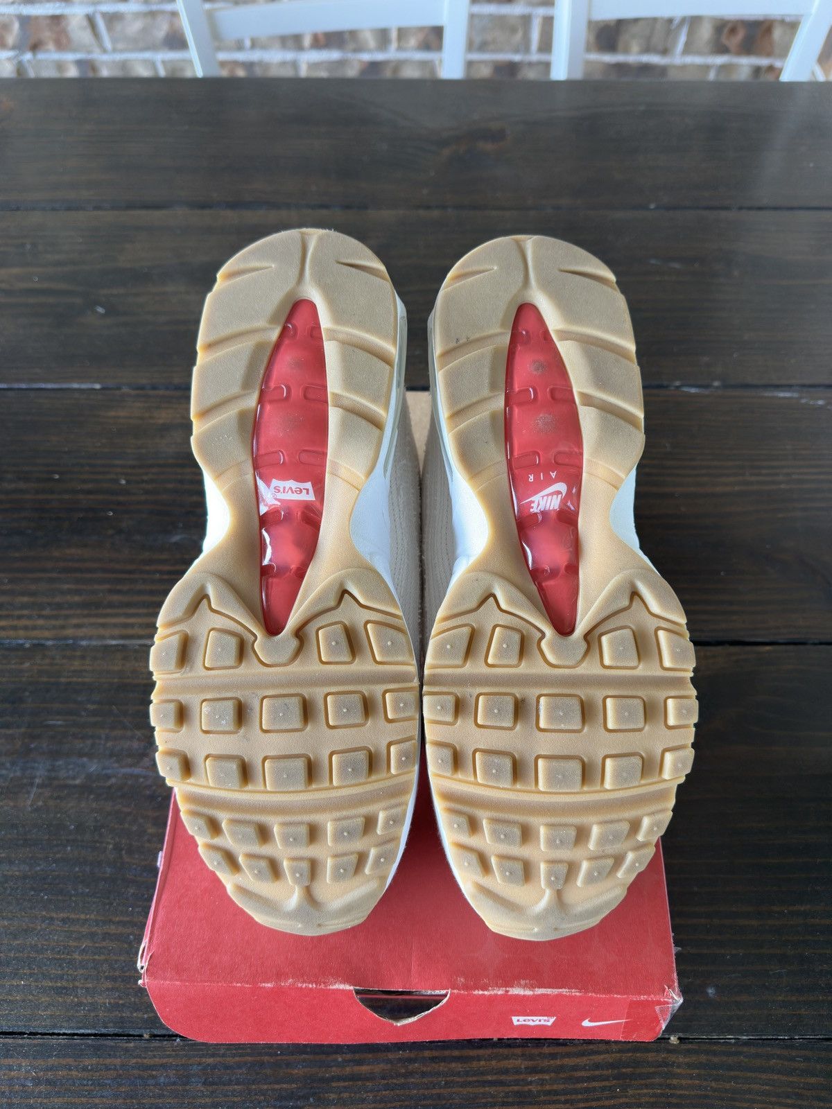 Levi's × Nike Levi’s x Nike Air Max 95 White Size US 10.5 / EU 43-44 - 7 Thumbnail