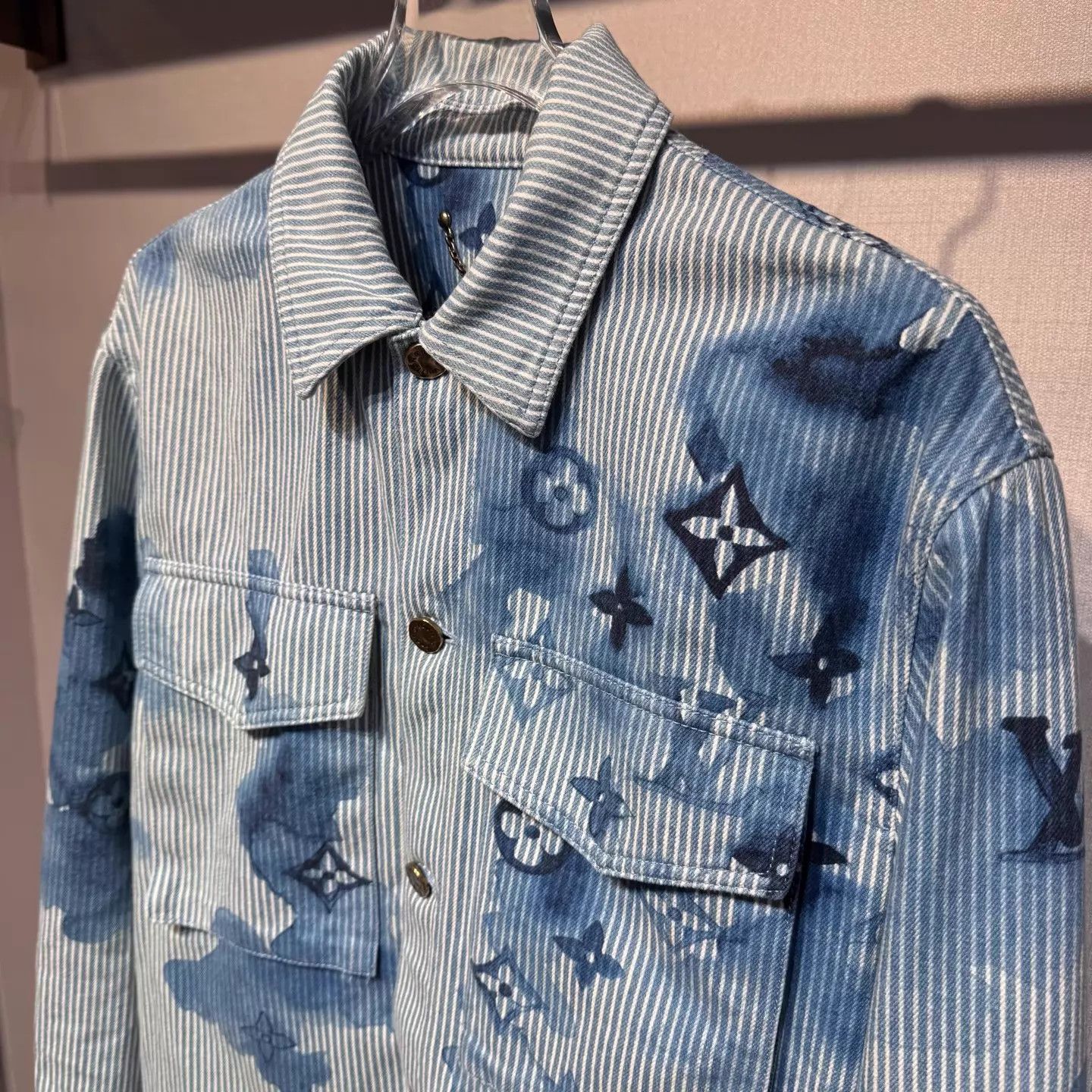 Louis Vuitton Louis Vuitton ink wash logo stripe shacket xs new Size US XS / EU 42 / 0 - 5 Thumbnail
