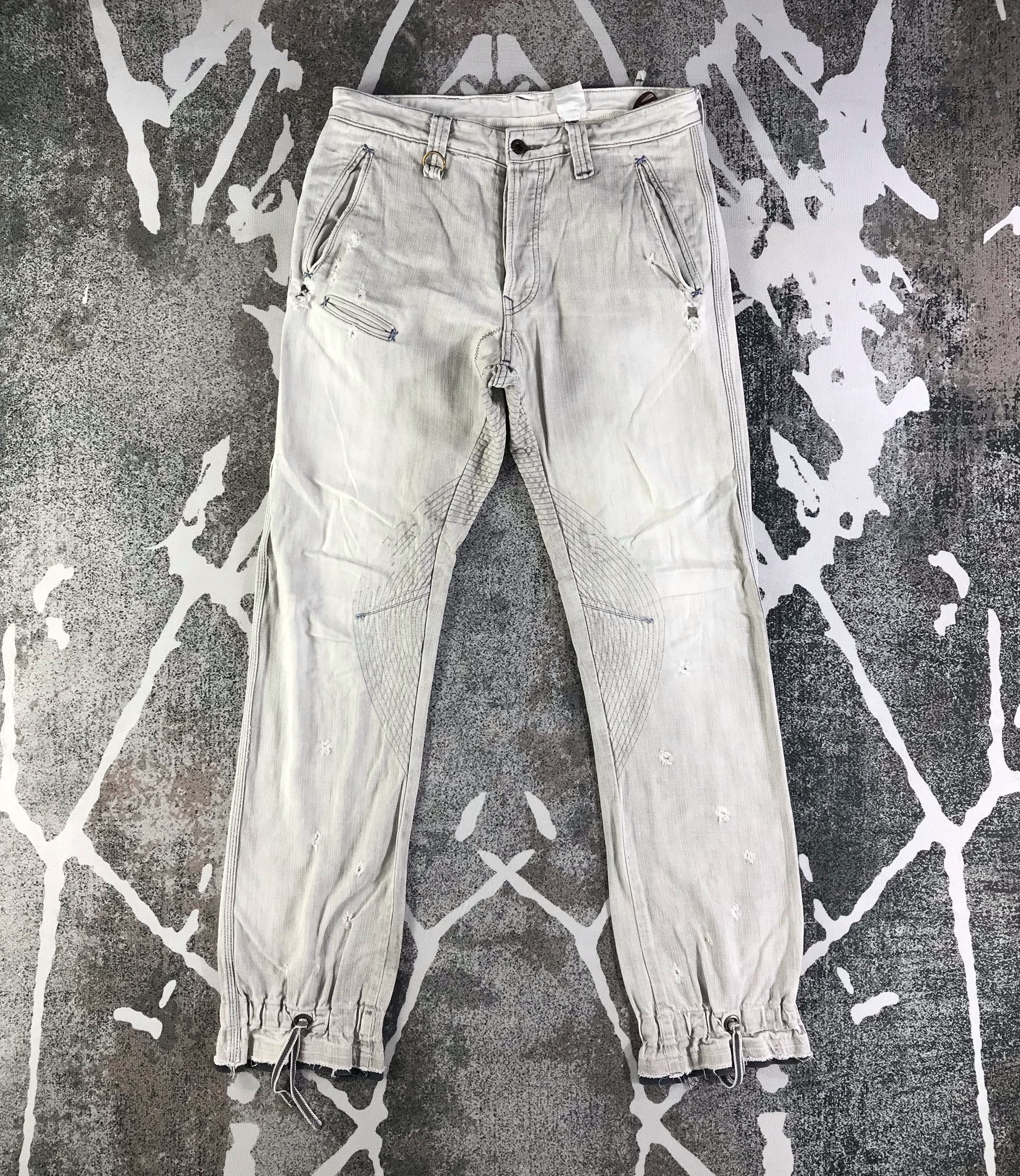 Japanese Brand Distress Japanese Brand Jeans Faded Gray Denim KJ2328 Size US 30 / EU 46 - 1 Thumbnail