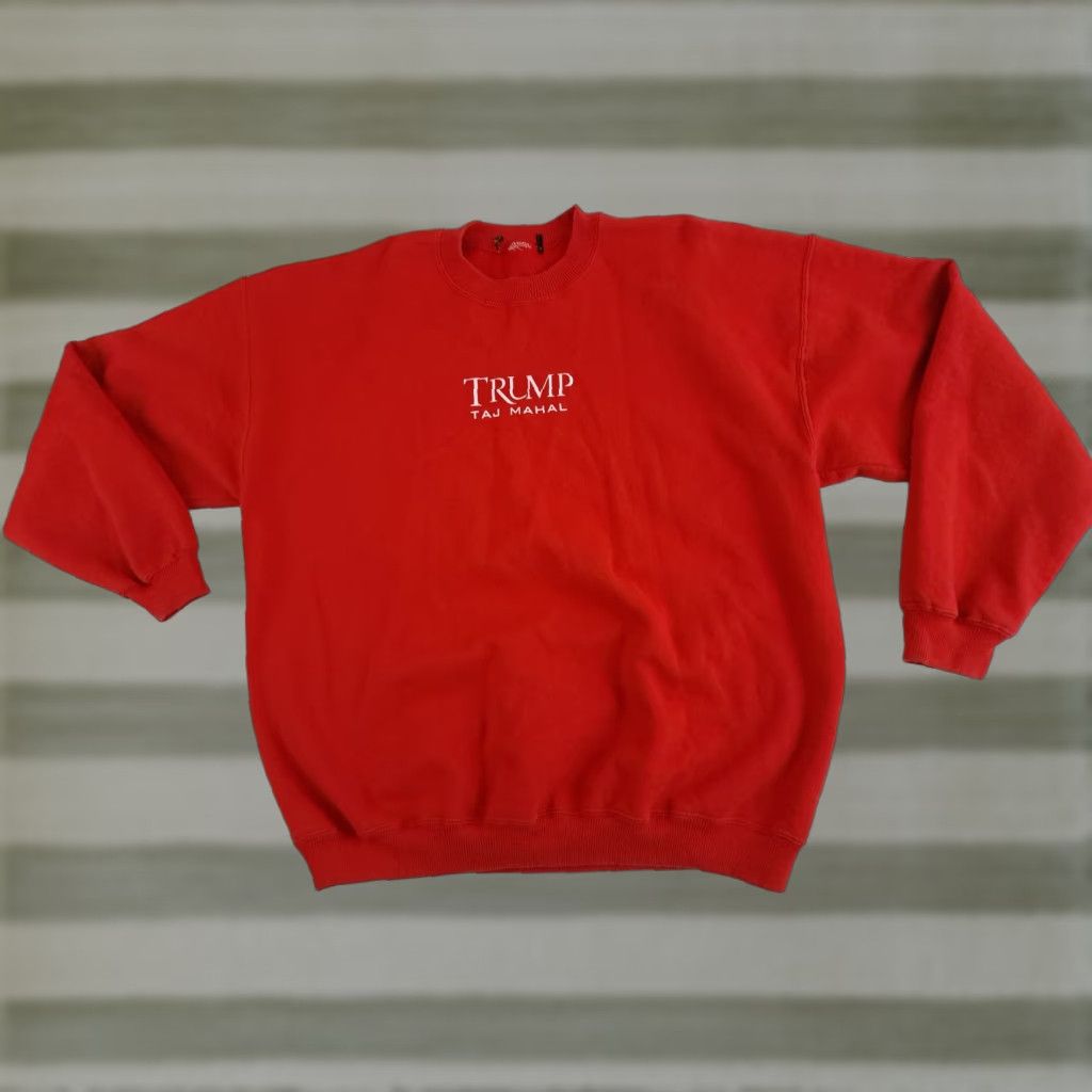 Vintage VINTAGE Trump Taj Mahal Atlantic City Sweatshirt Red Embroidered LG-XL Cotton Canvas Crew Neck Pullover Unisex Adults Long Sleeve Size US XL / EU 56 / 4 - 1 Thumbnail