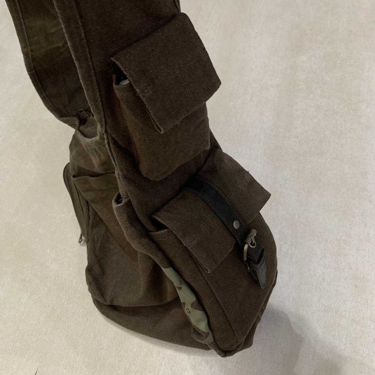 If Six Was Nine 🔥Fabric Connection Anarchy studded logo A crossbody bag Size ONE SIZE - 5 Thumbnail