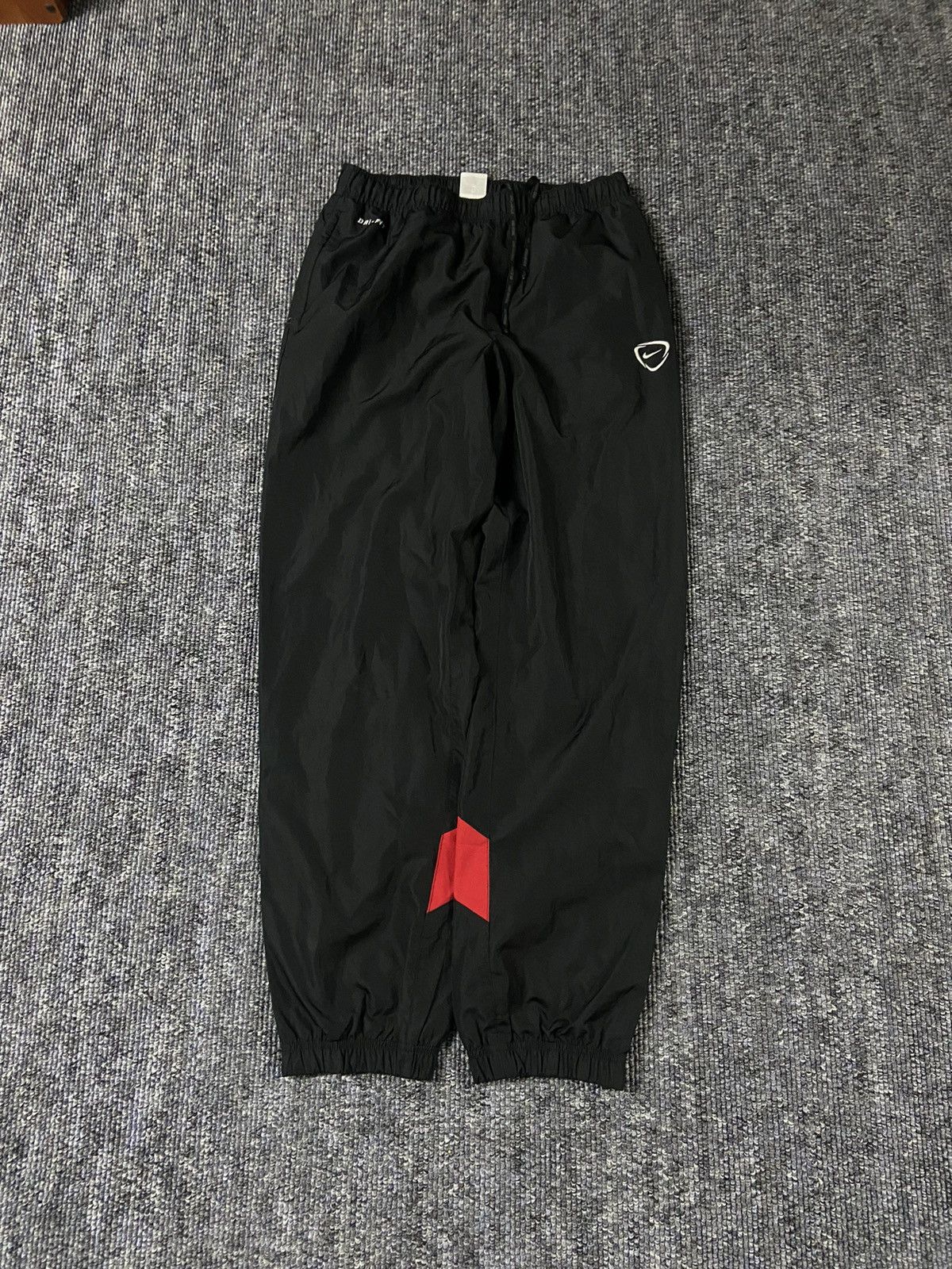 Nike Vintage Nike Pants Size US 32 / EU 48 - 1 Thumbnail