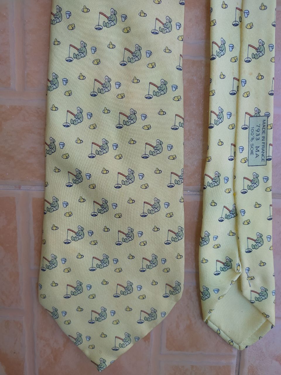 Hermes HERMES 7933 MA YELLOW SILK TIE VINTAGE Size ONE SIZE - 1 Thumbnail