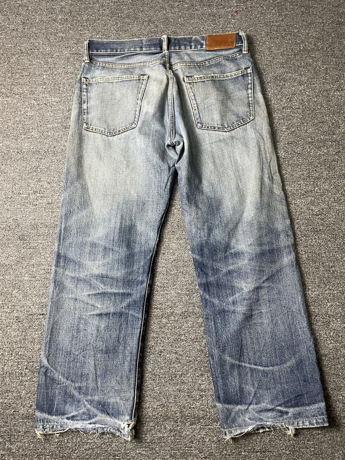 Japanese Brand × Uniqlo × Vintage Uniqlo Original Basic Easy Fit Straight Cut Jeans (134) Size US 33 - 11 Thumbnail