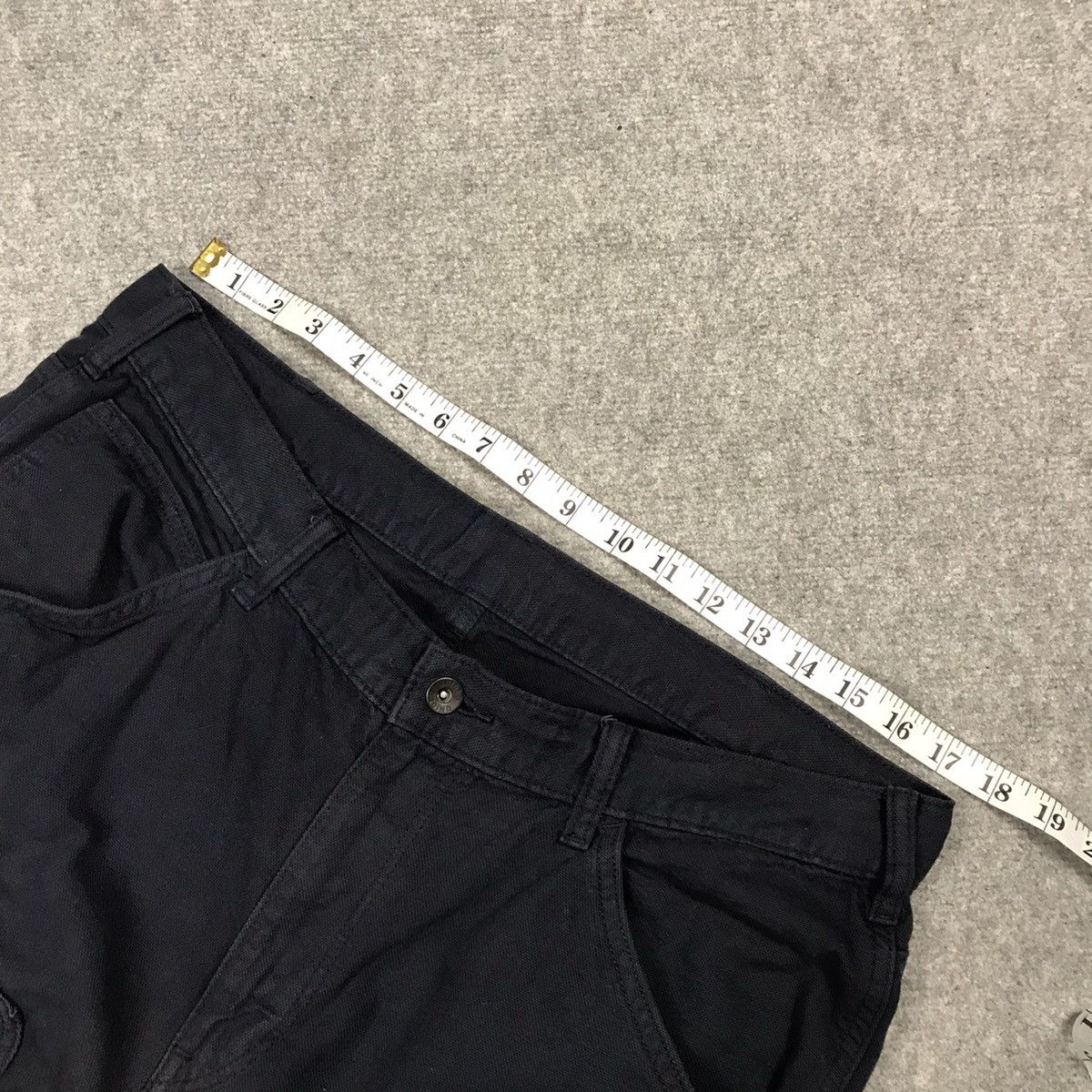 Japanese Brand JAPANESE UNIQLO DOUBLE KNEE SUN FADED NAVY BAGGY PANTS Size US 34 / EU 50 - 13 Thumbnail
