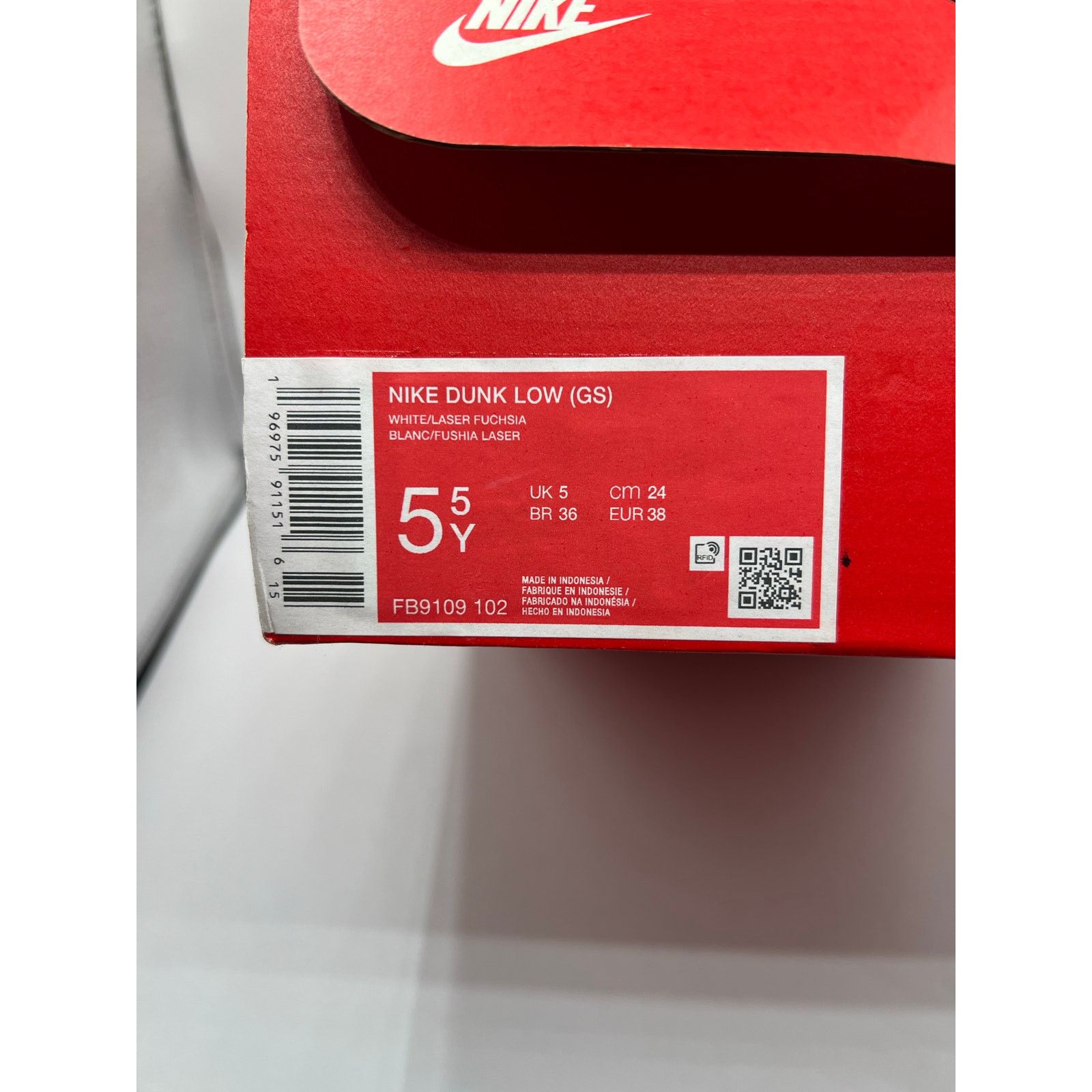Nike Nike Dunk Low GS “Laser Fuchisa” size 5.5y/7 women’s Size US 7 / IT 37 - 6 Thumbnail