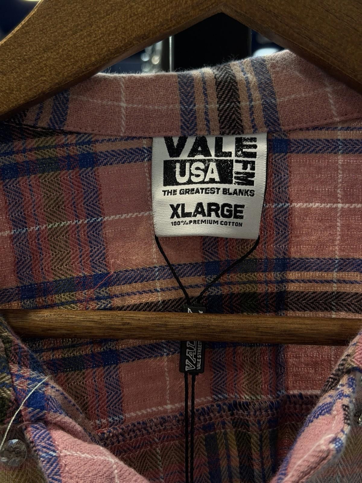 Vale Valley Dreams Crystal Stone Flannel Size (XL) New Pink Size US XL / EU 56 / 4 - 6 Thumbnail
