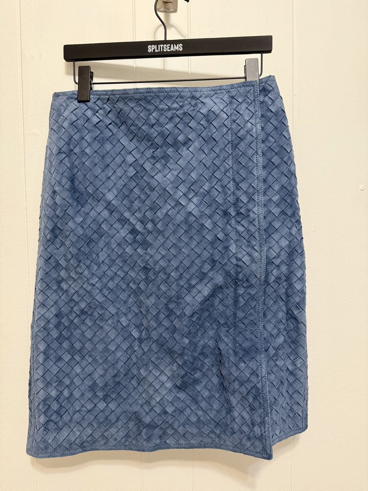 Bottega Veneta Bottega Veneta Intrecciato Suede Leather Skirt Size 28" / US 6 / IT 42 - 1 Thumbnail