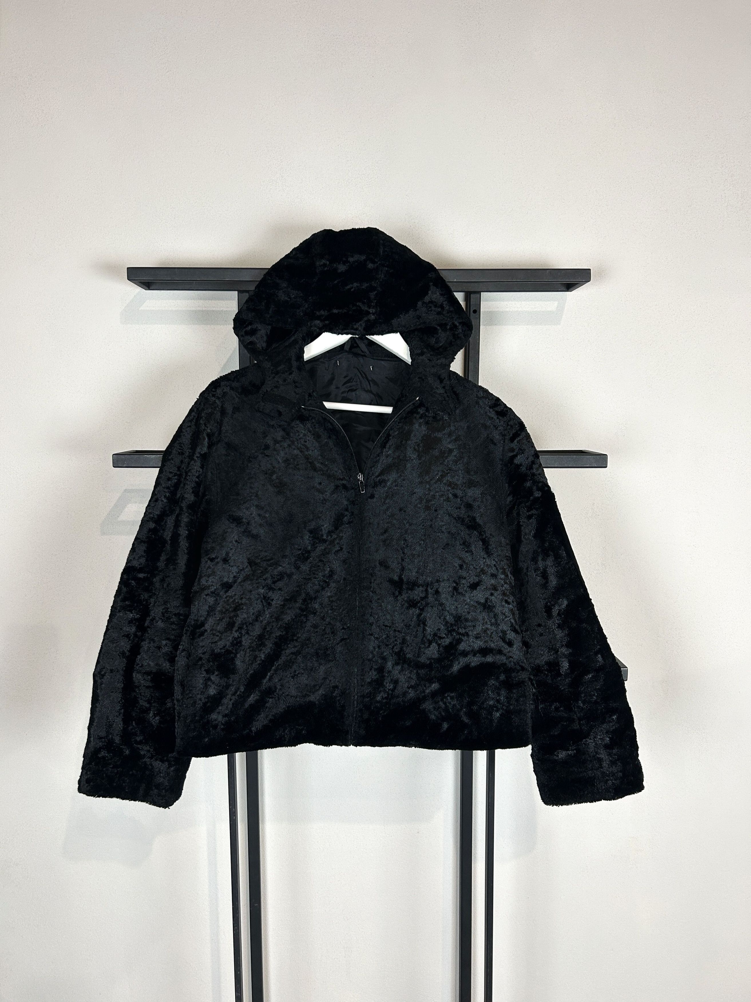 Japanese Brand Plush Faux Fur Jacket Oversized Minimalist All Black Size US S / EU 44-46 / 1 - 8 Thumbnail