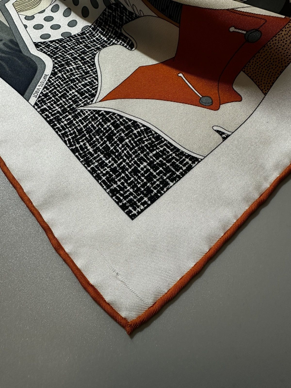 Hermes Authentic HERMES ScarfCarre 90 CA DECOIFFE 100% Silk Japan Size ONE SIZE - 16 Thumbnail