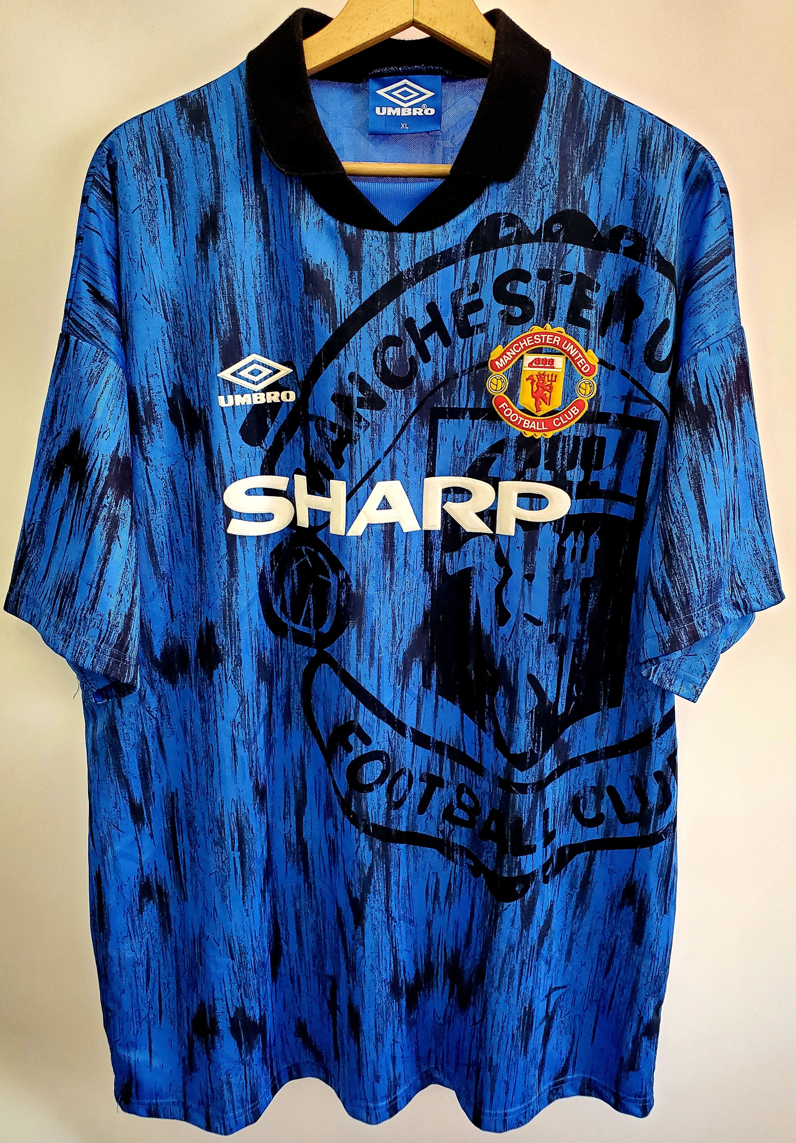 image of Manchester United 1992/1993 Away Jersey Ideal Condition XL in Blue, Men's