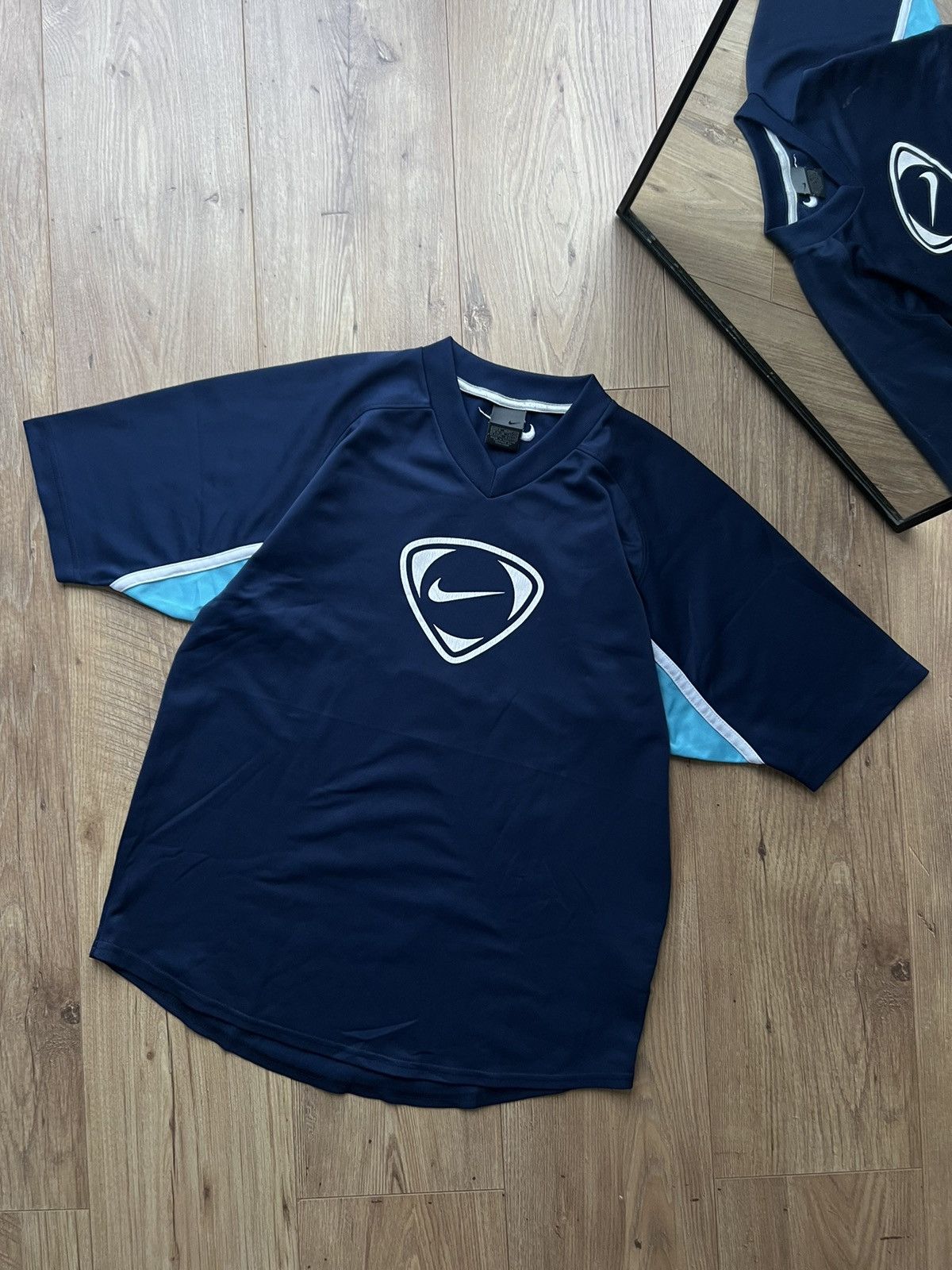 Nike 00’s NIKE TEAM SWOOSH LOGO Y2K RARE TEE VINTAGE Size US S / EU 44-46 / 1 - 1 Thumbnail