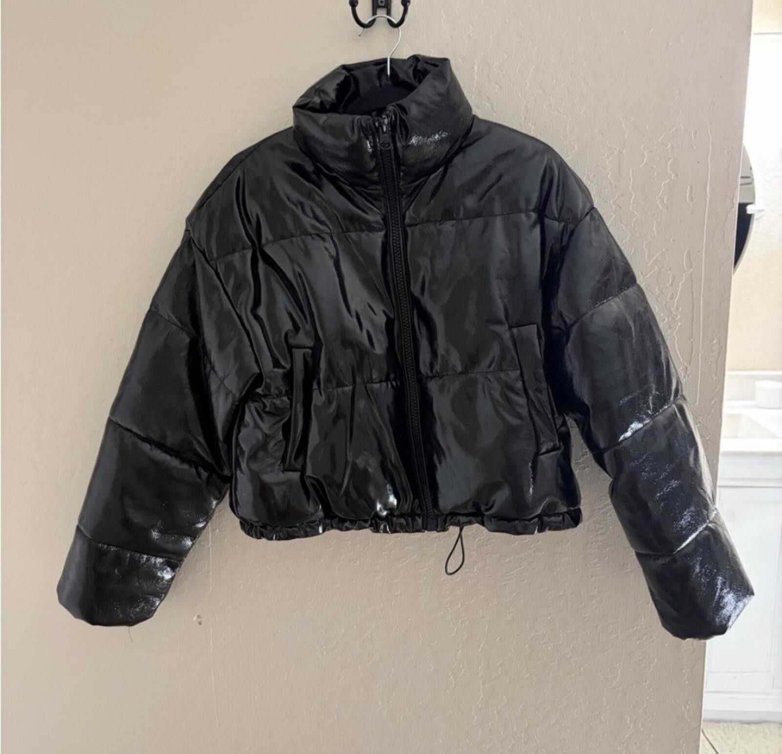 Divided Divided Glossy Black Puffer Jacket Size XS / US 0-2 / IT 36-38 - 1 Thumbnail