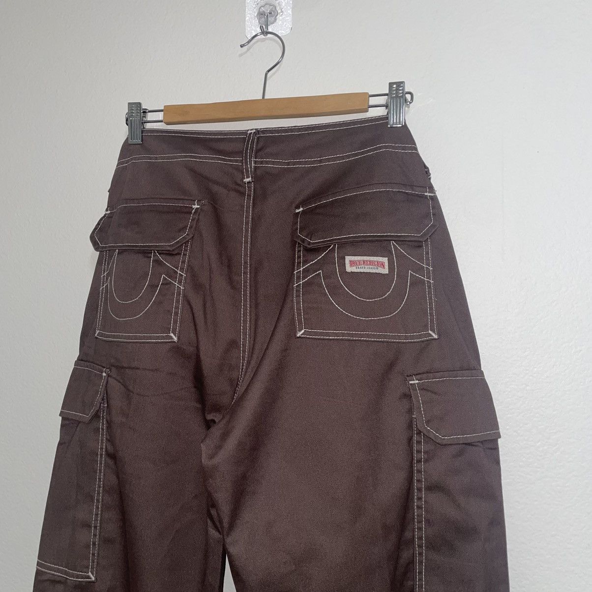 True Religion True Religion Brown Cargo Pants Size US 33 - 2 Thumbnail