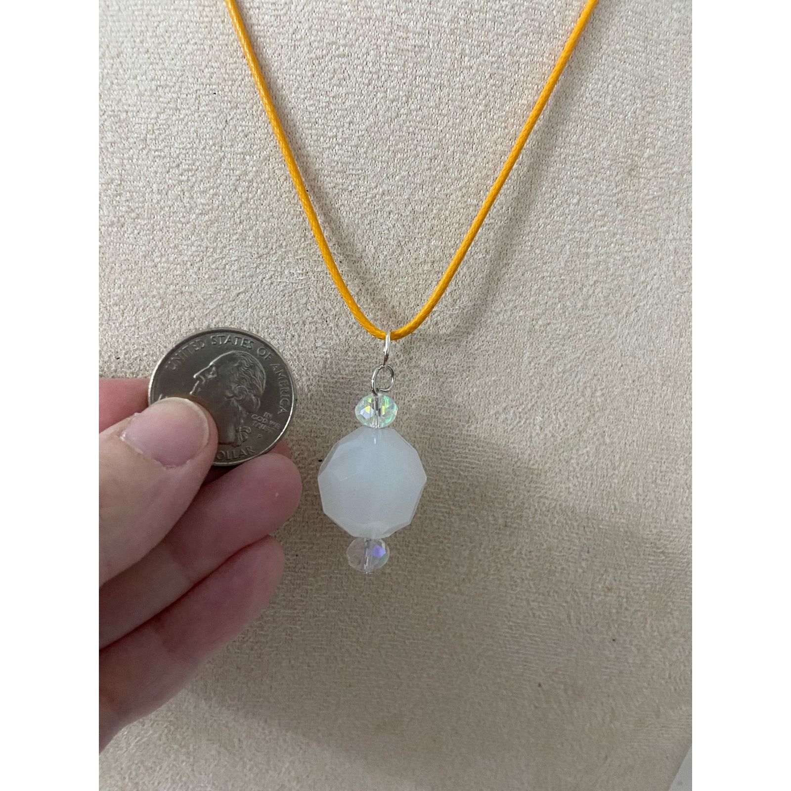 Handmade white pendant necklace Size ONE SIZE - 2 Thumbnail